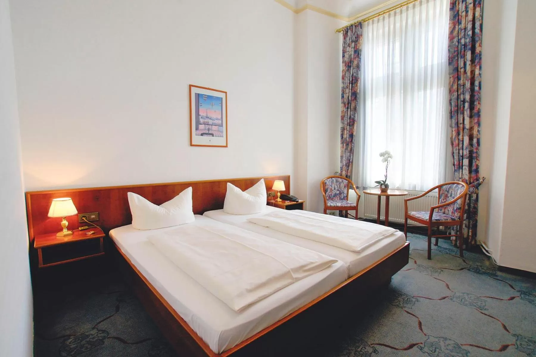 Photo of the whole room, Bed in Hotel Deutsches Haus