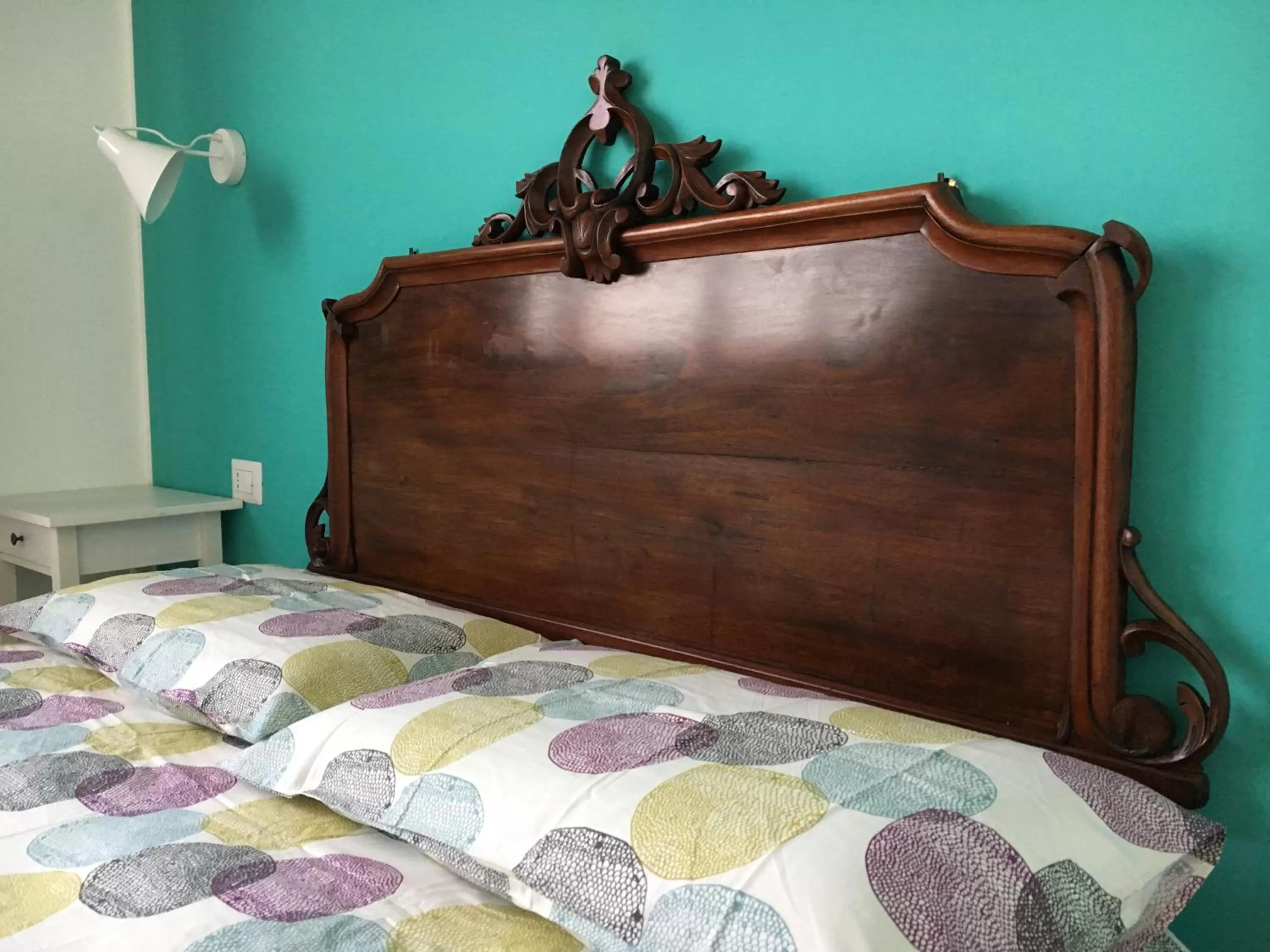 Decorative detail, Bed in Elleboro