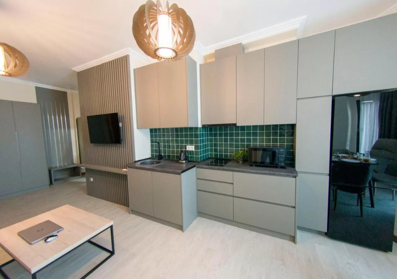 TV and multimedia in Season Suite Apart-Hotel