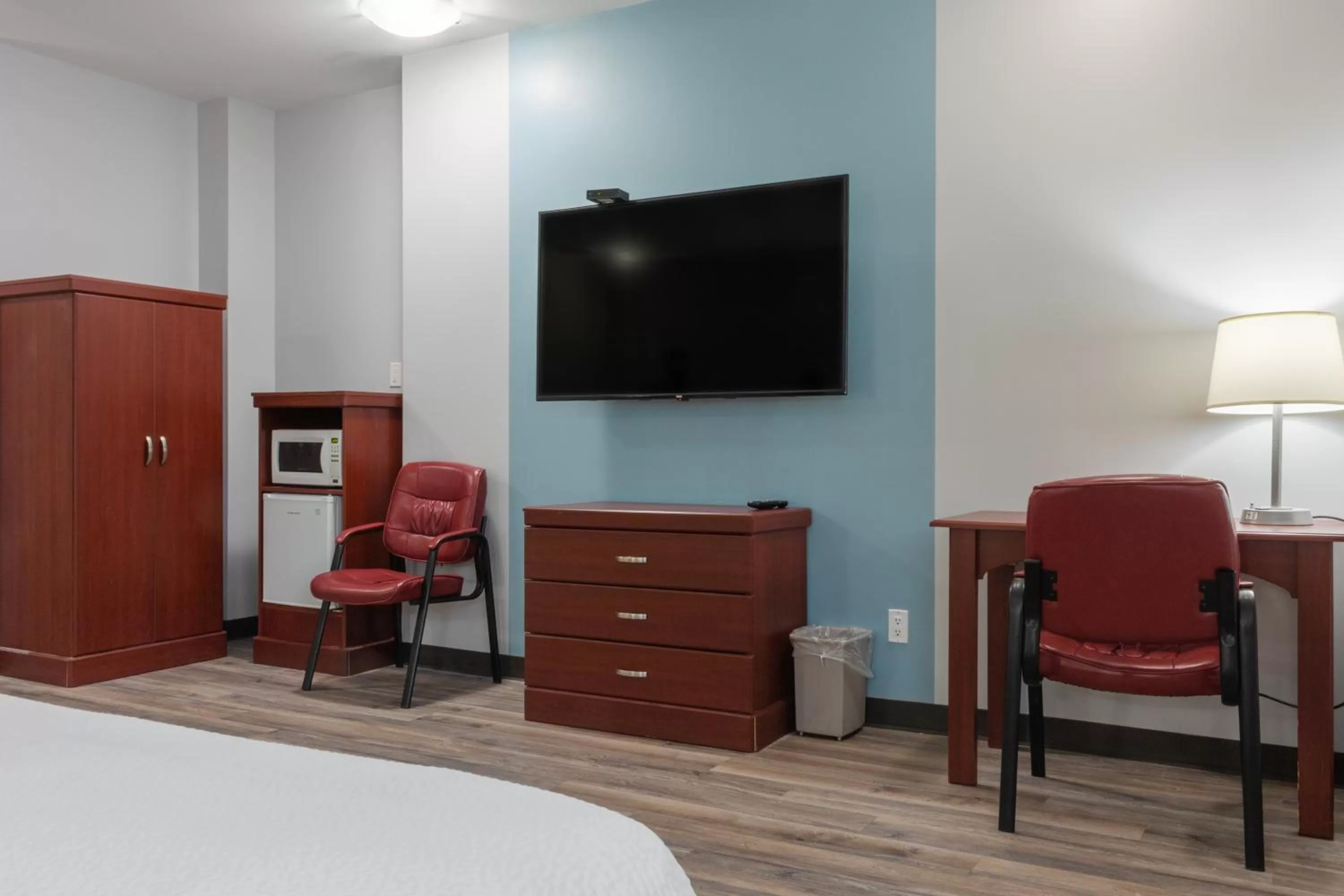 Premier Inn & Suites - Downtown Hamilton