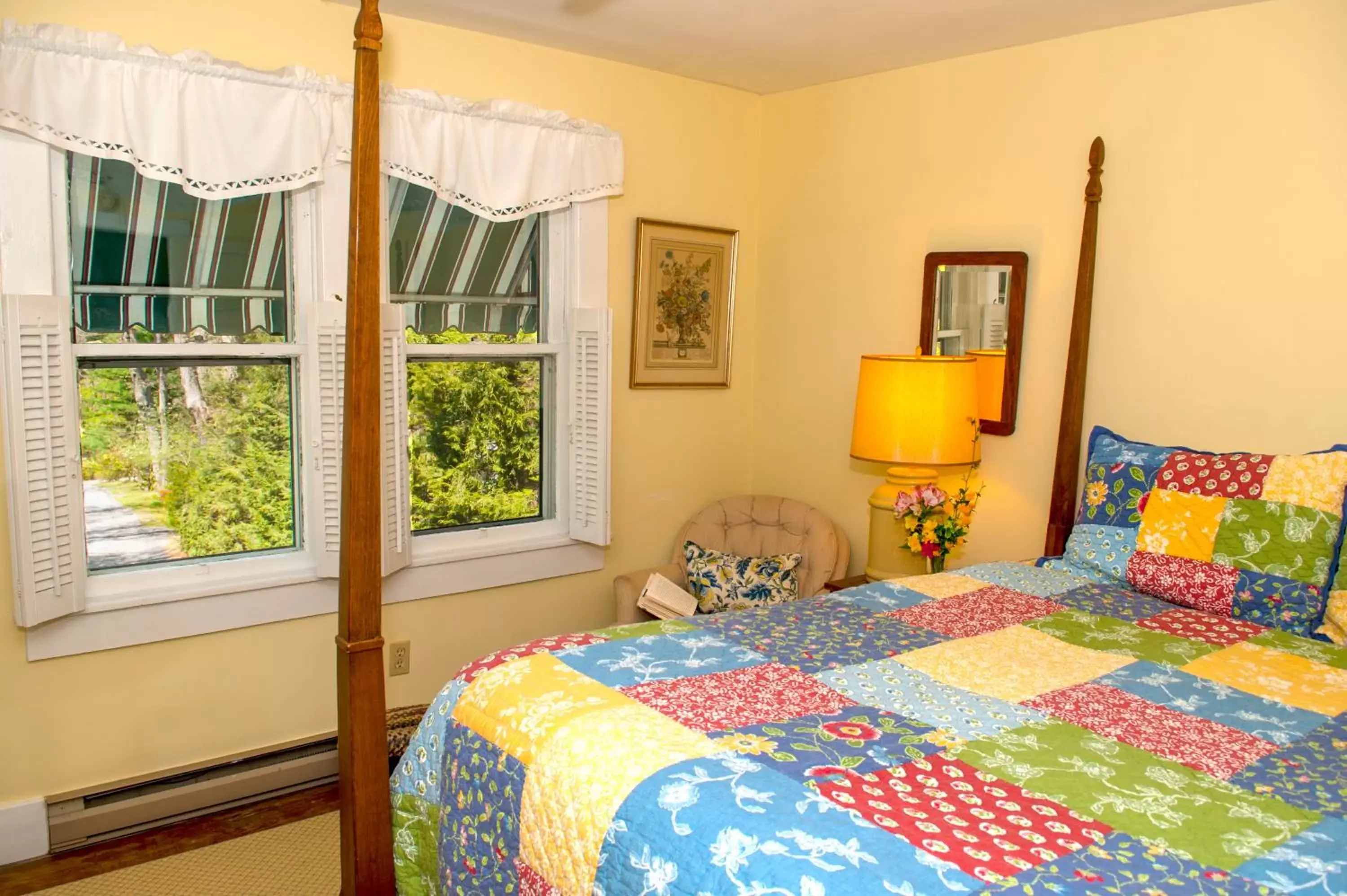 Standard Queen(Room 8) in Orchard Inn Standard Queen(Room 8) in Orchard Inn