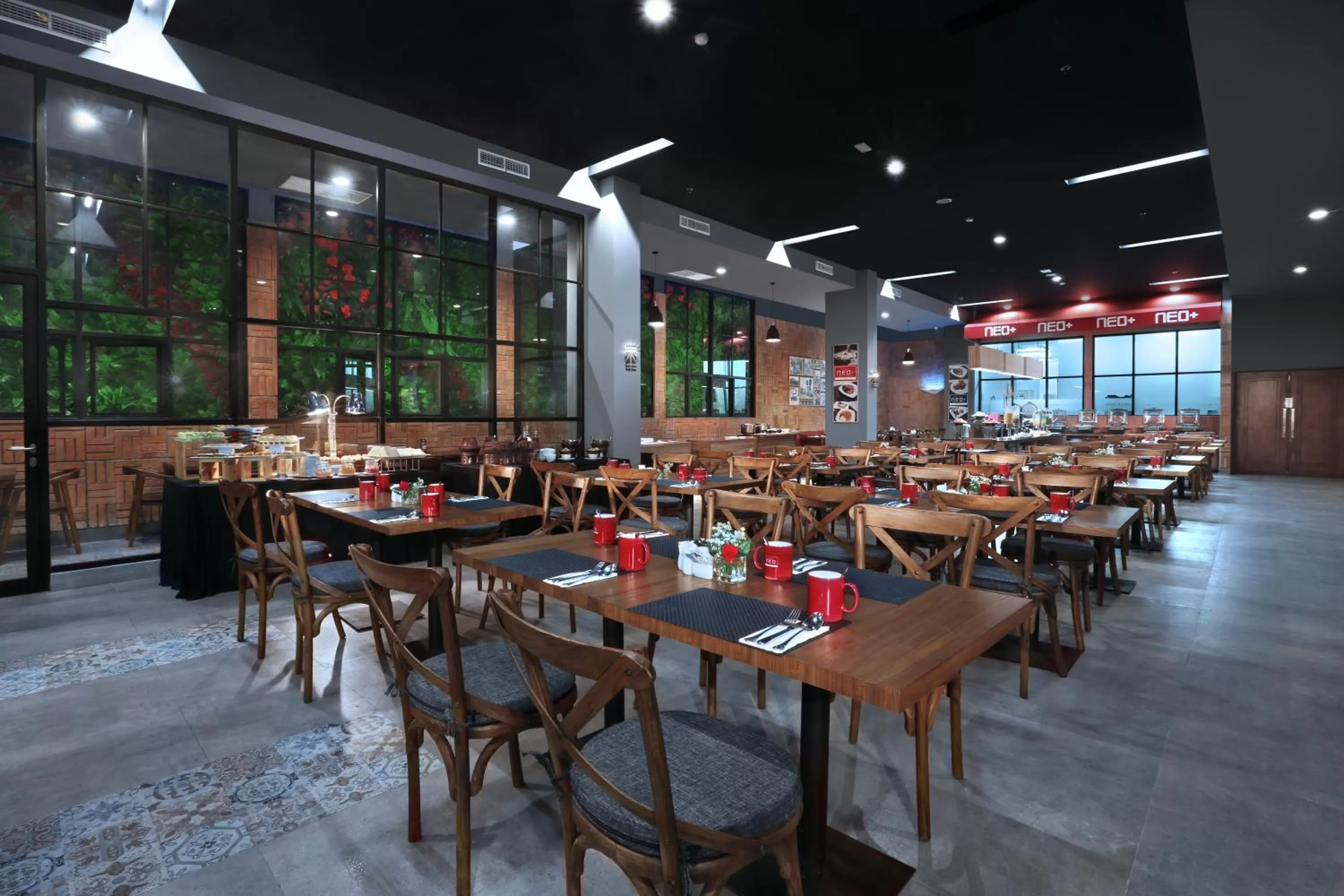 Restaurant/places to eat in NEO+Waru-Sidoarjo by ASTON