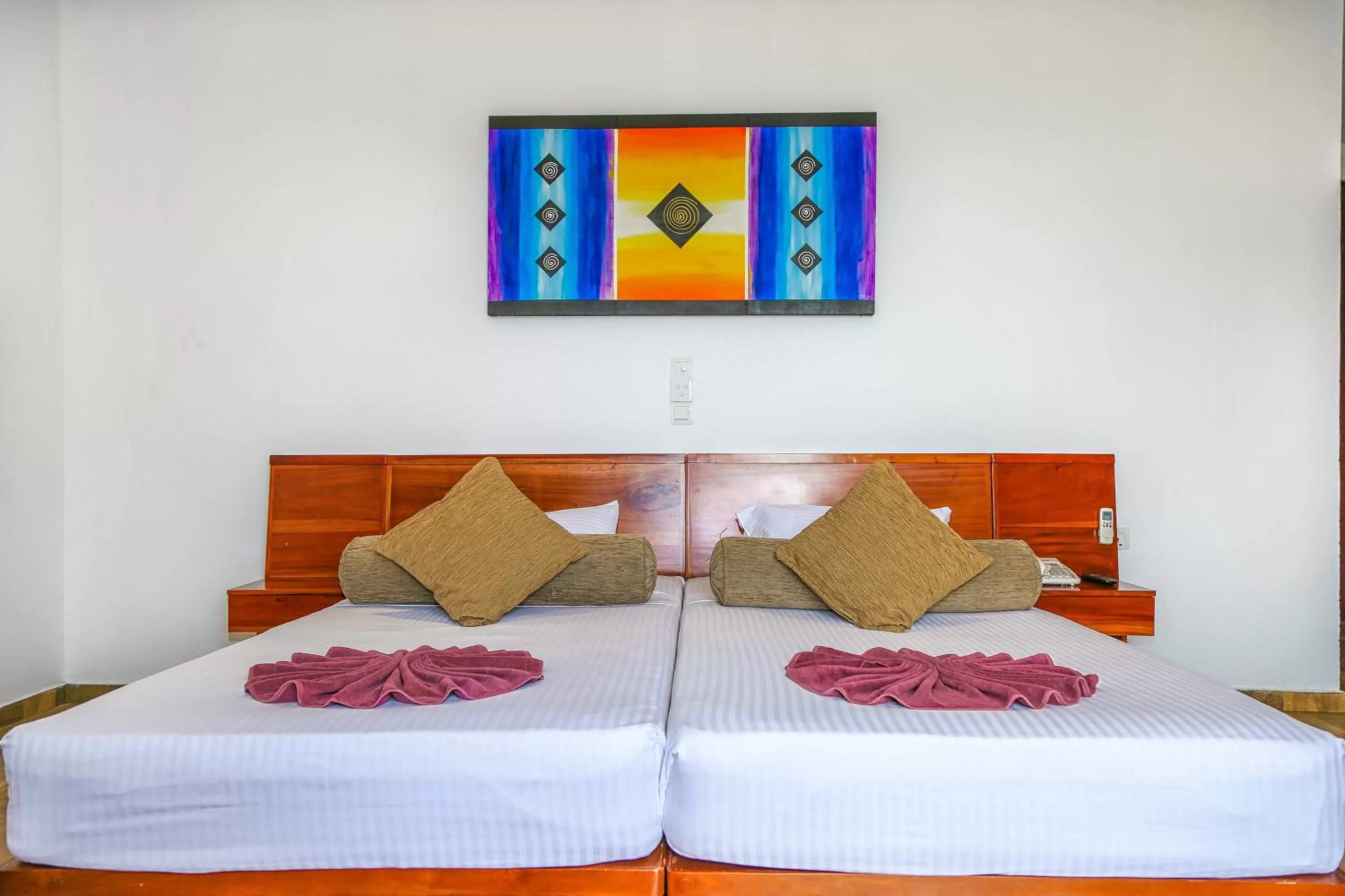 Bed in Oak Ray Regency