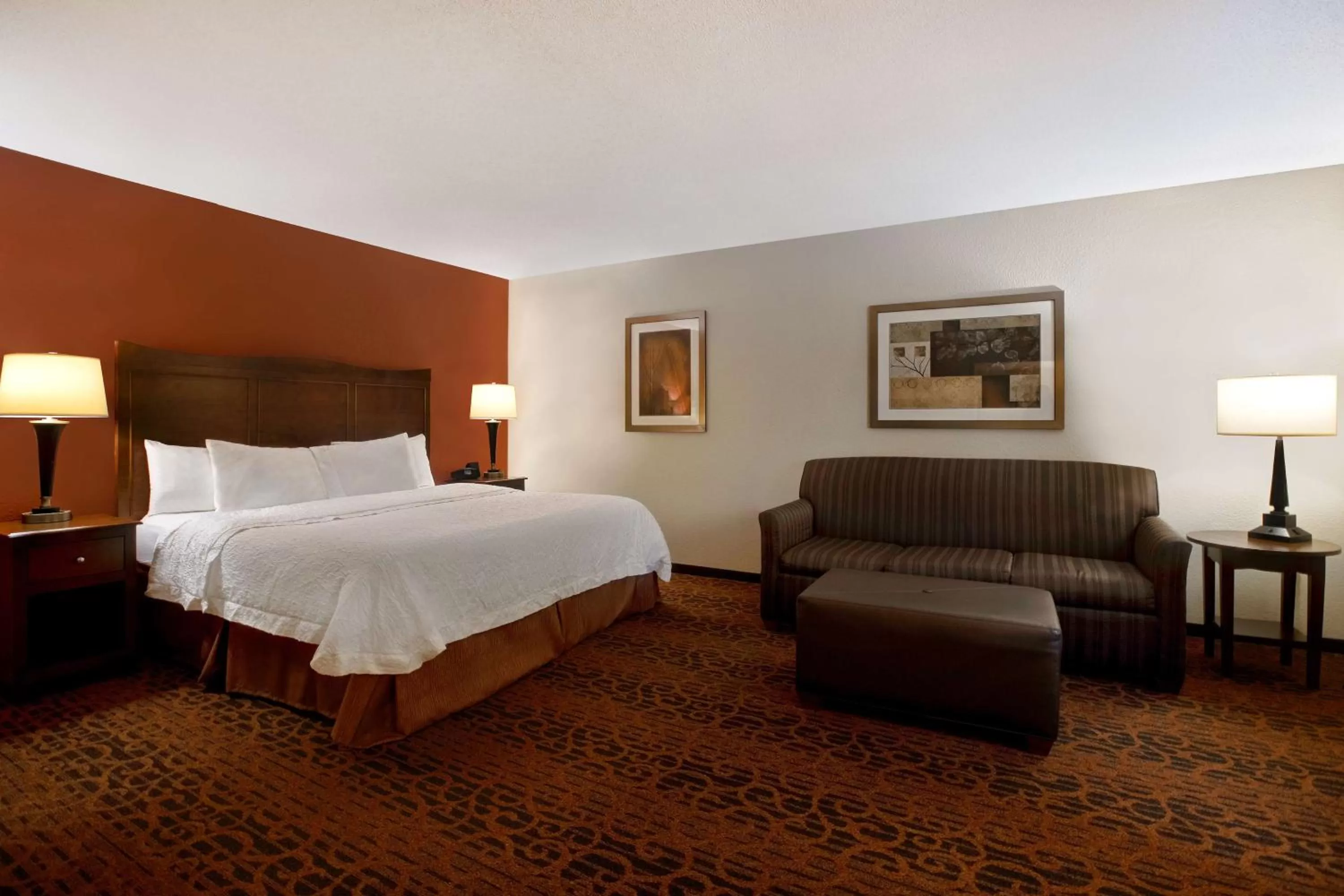 Bed in Hampton Inn Fort Wayne-Southwest