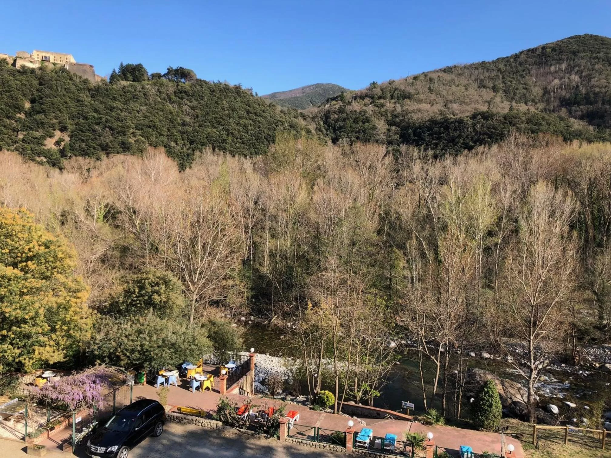 Garden in Appart'Hotel Castel Emeraude, Charme et Caractère