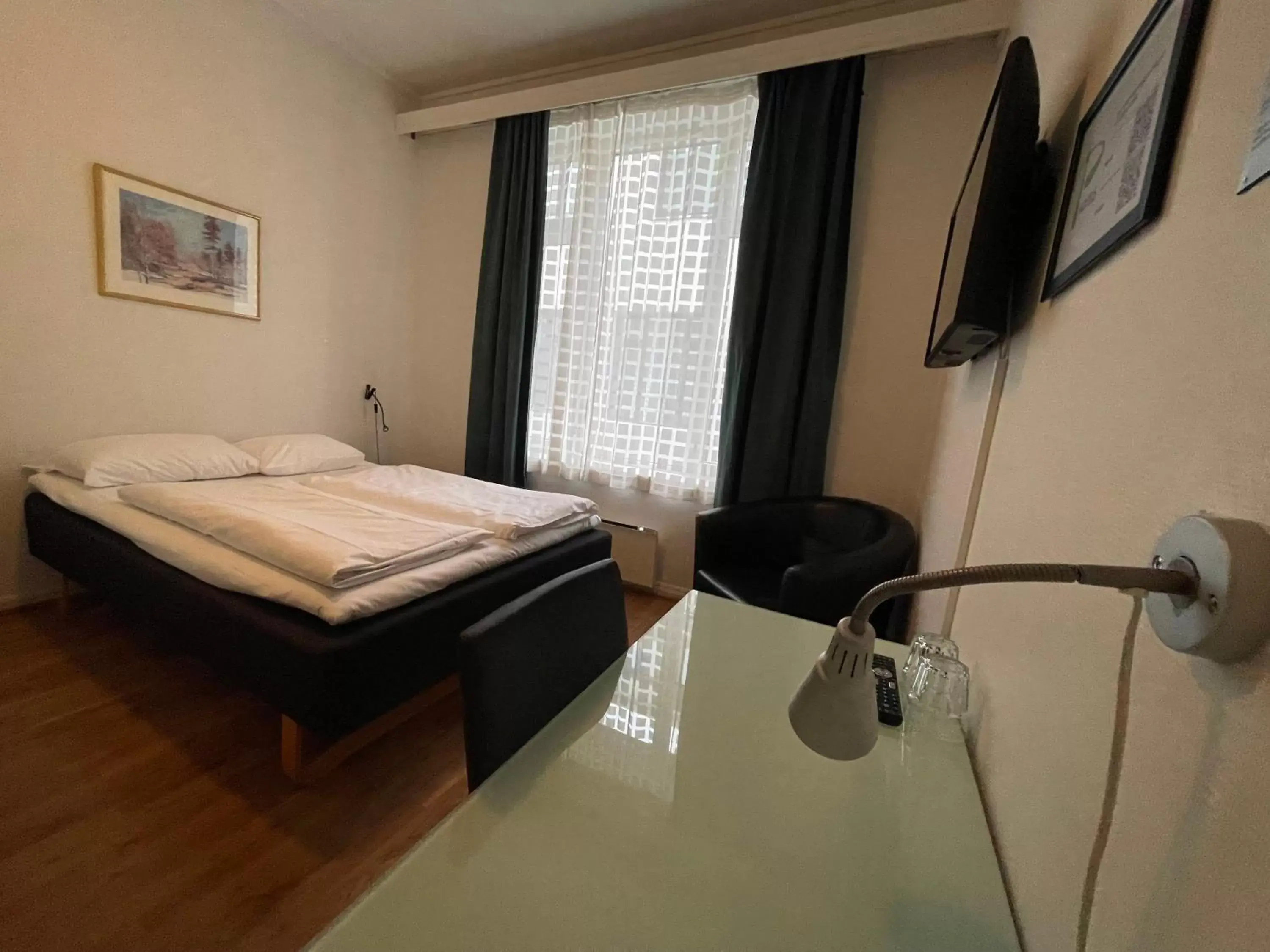 Small Double Room in P-Hotels Oslo Small Double Room in P-Hotels Oslo