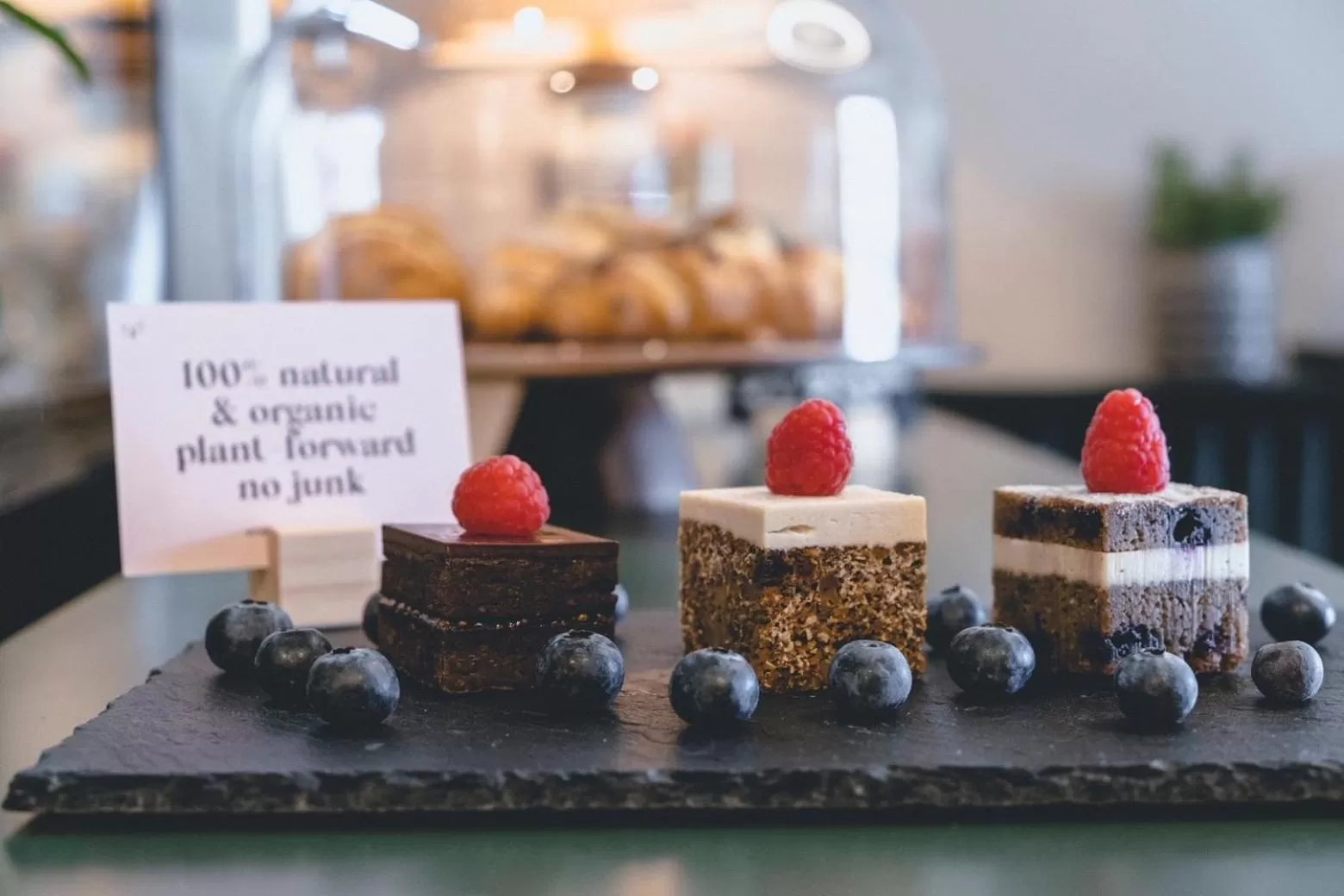 Breakfast in Blackhome Innsbruck Boutique I contactless check-in