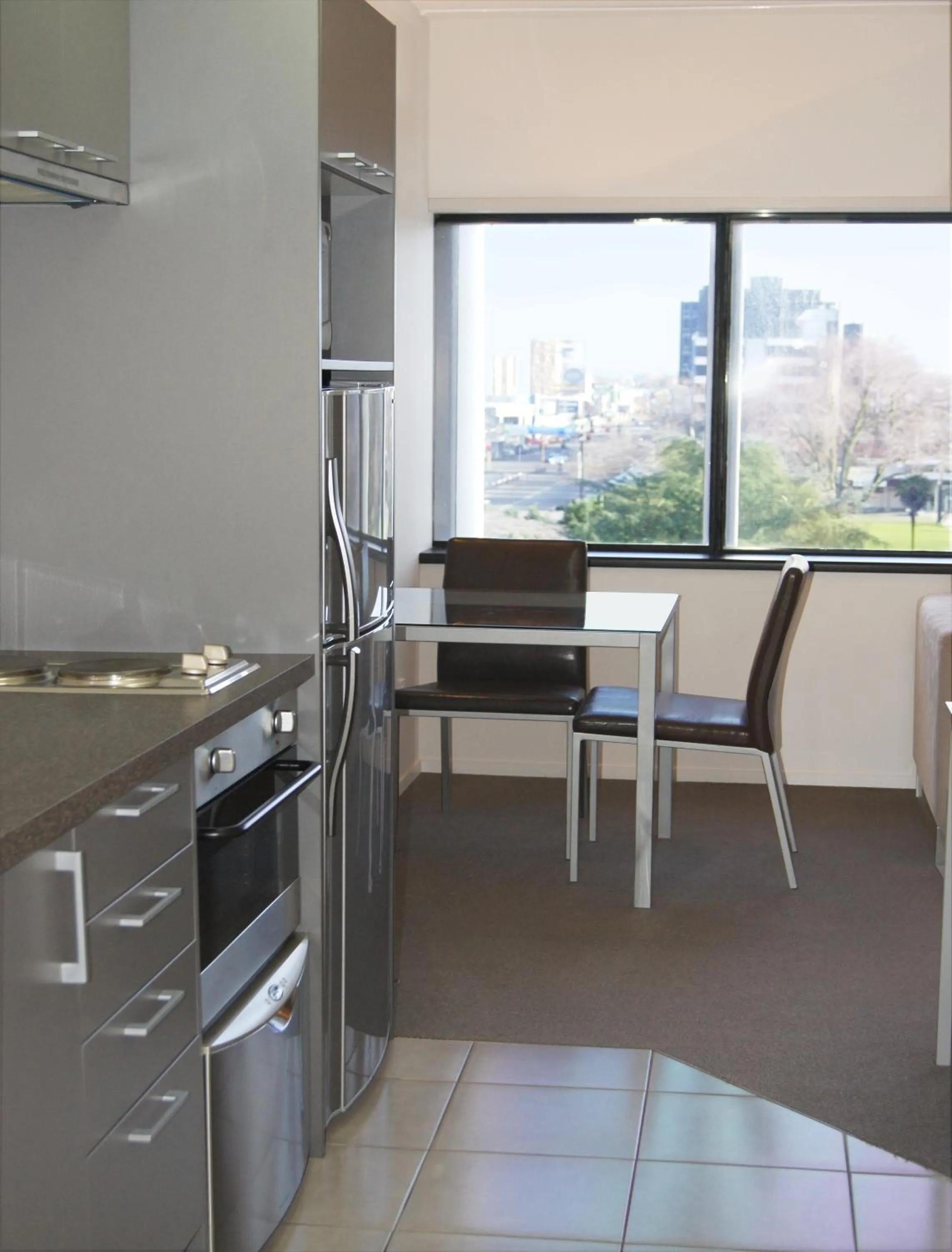 Kitchen or kitchenette in Quality Suites Central Square