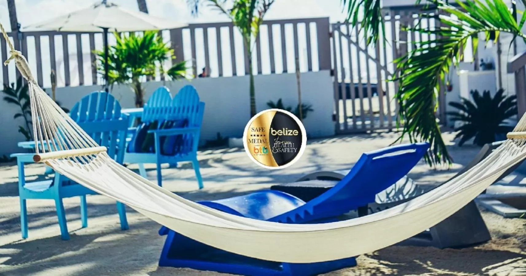 Swimming pool in La Isla Resort