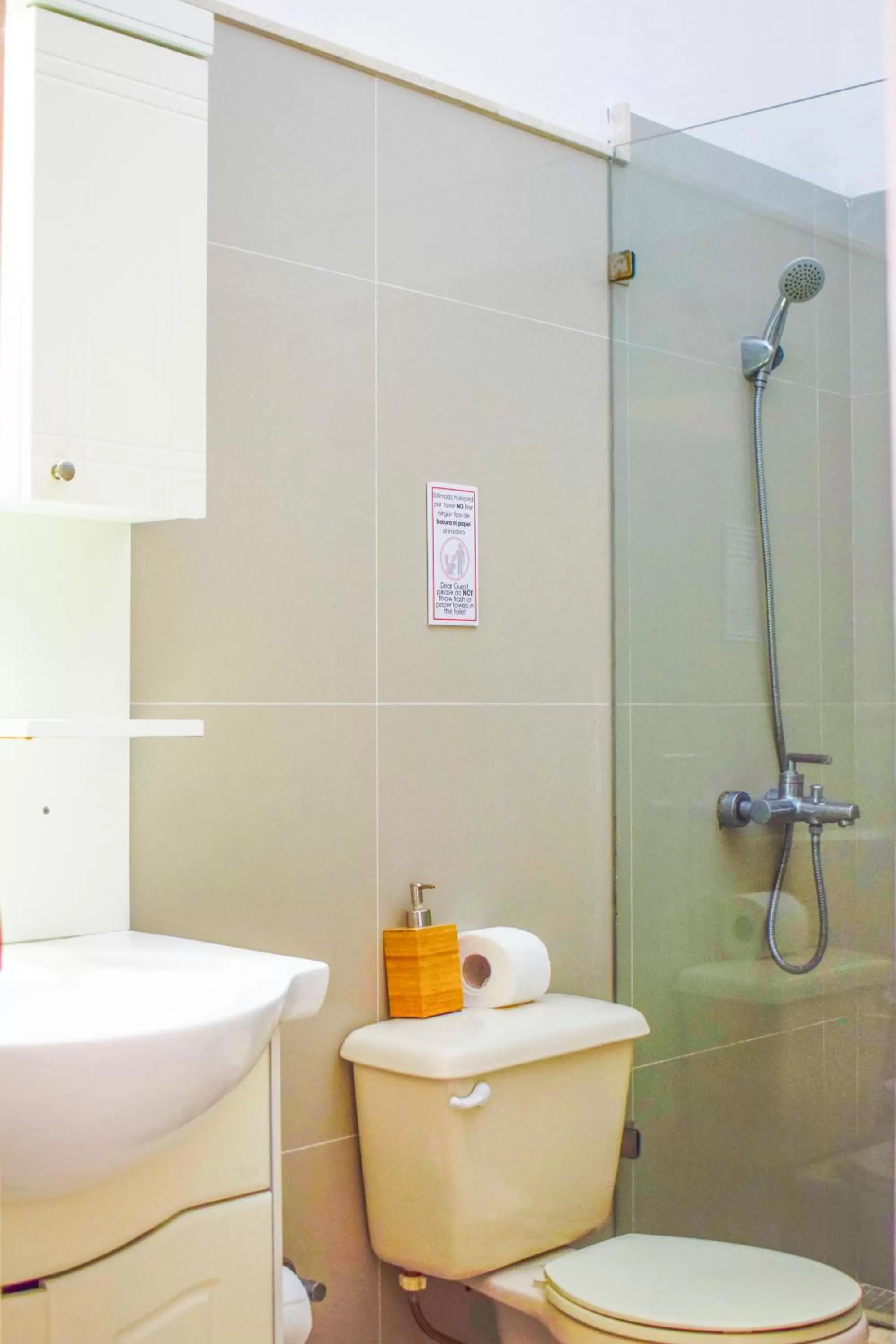 Bathroom in Hotel Checkin El Cortecito Beach