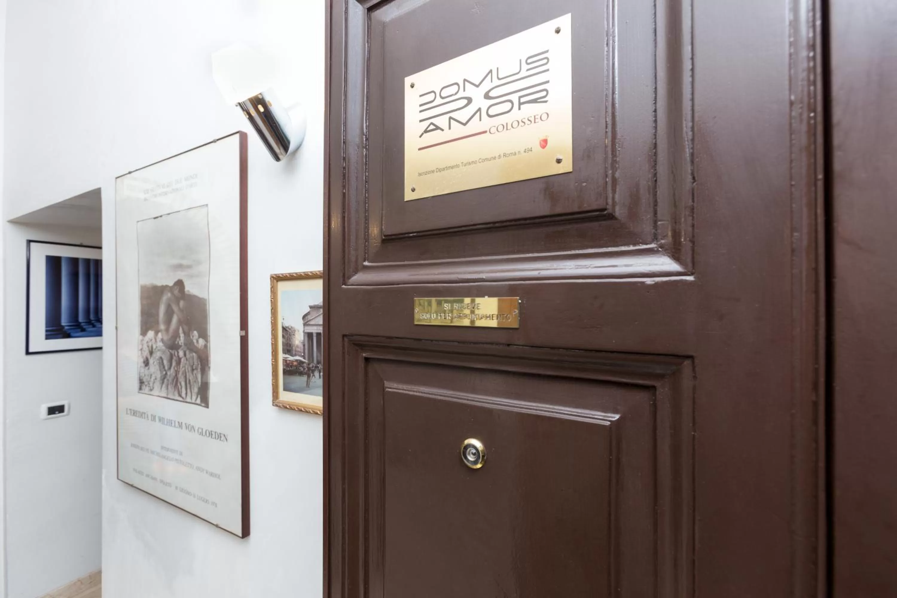 Facade/entrance in DomusAmor Colosseo