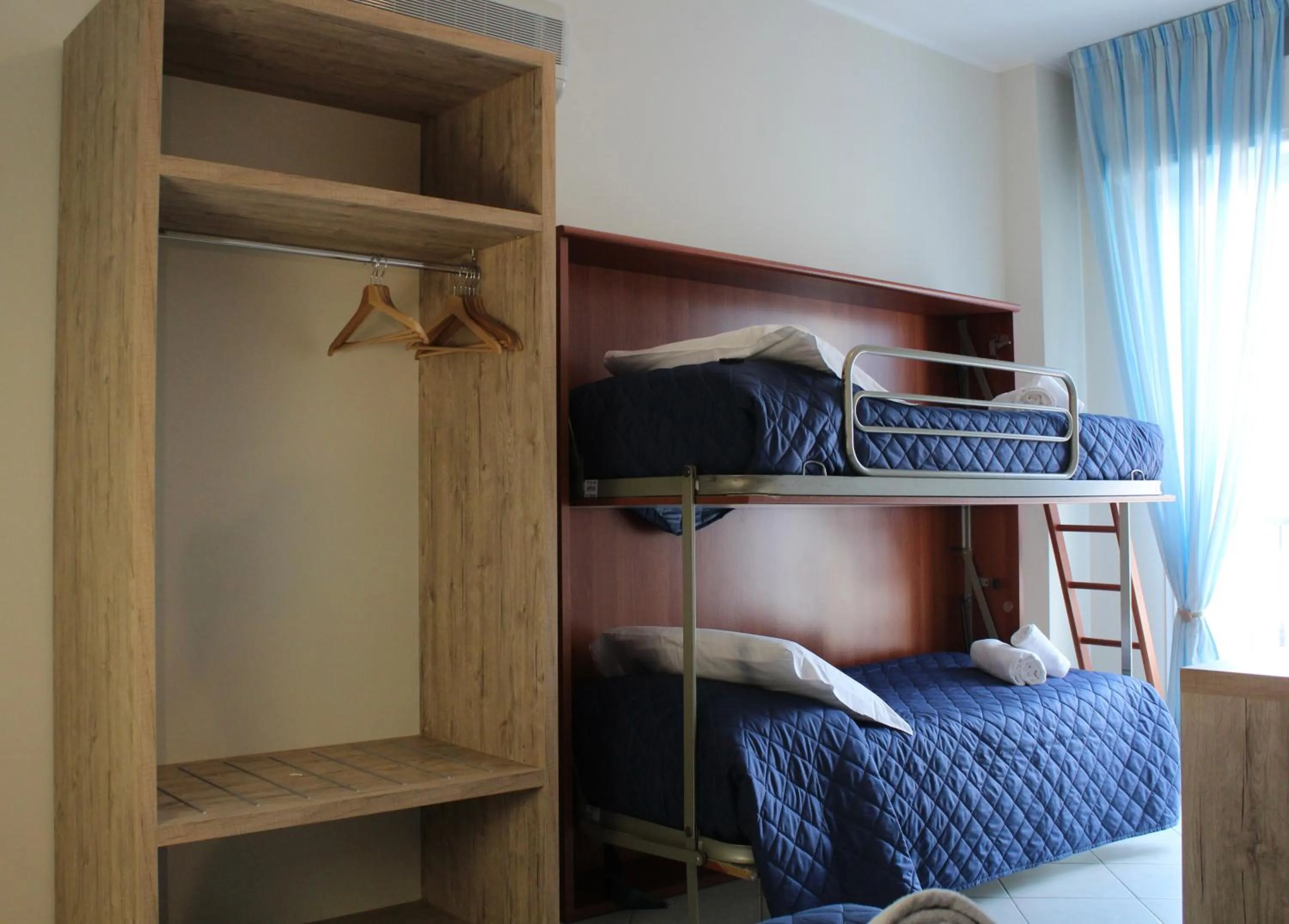 bunk bed, Bed in Hotel Adigrat