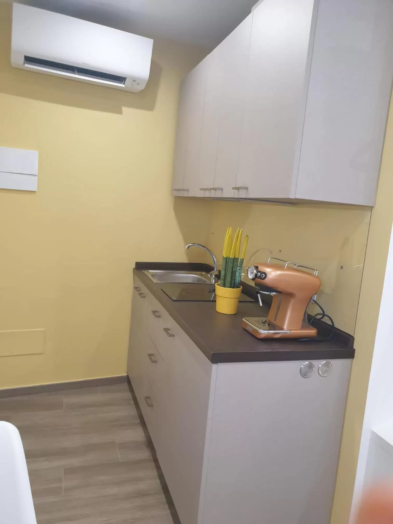 Coffee/tea facilities in Comeacasa B&B