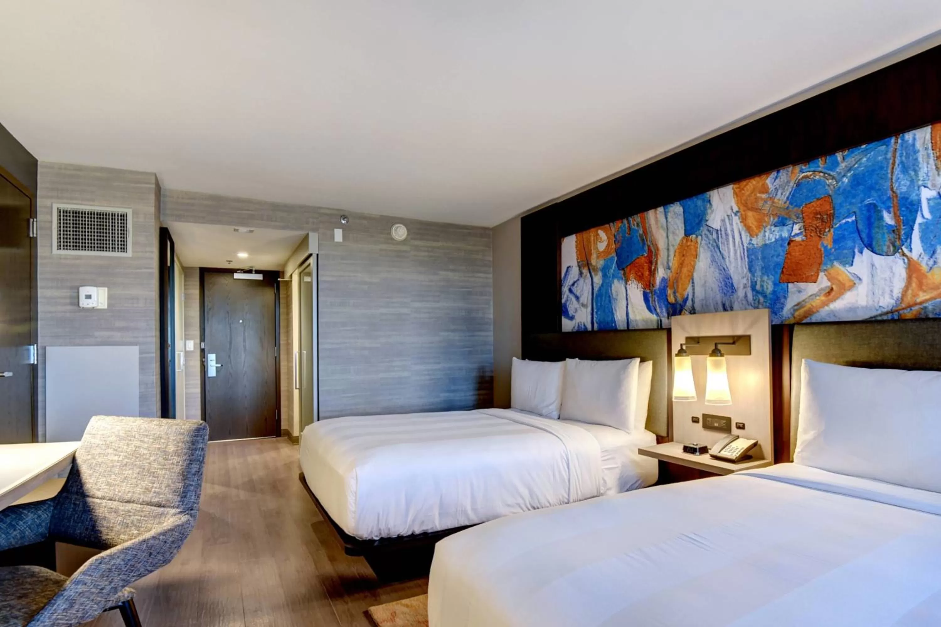 Photo of the whole room, Bed in Tulsa Marriott Southern Hills