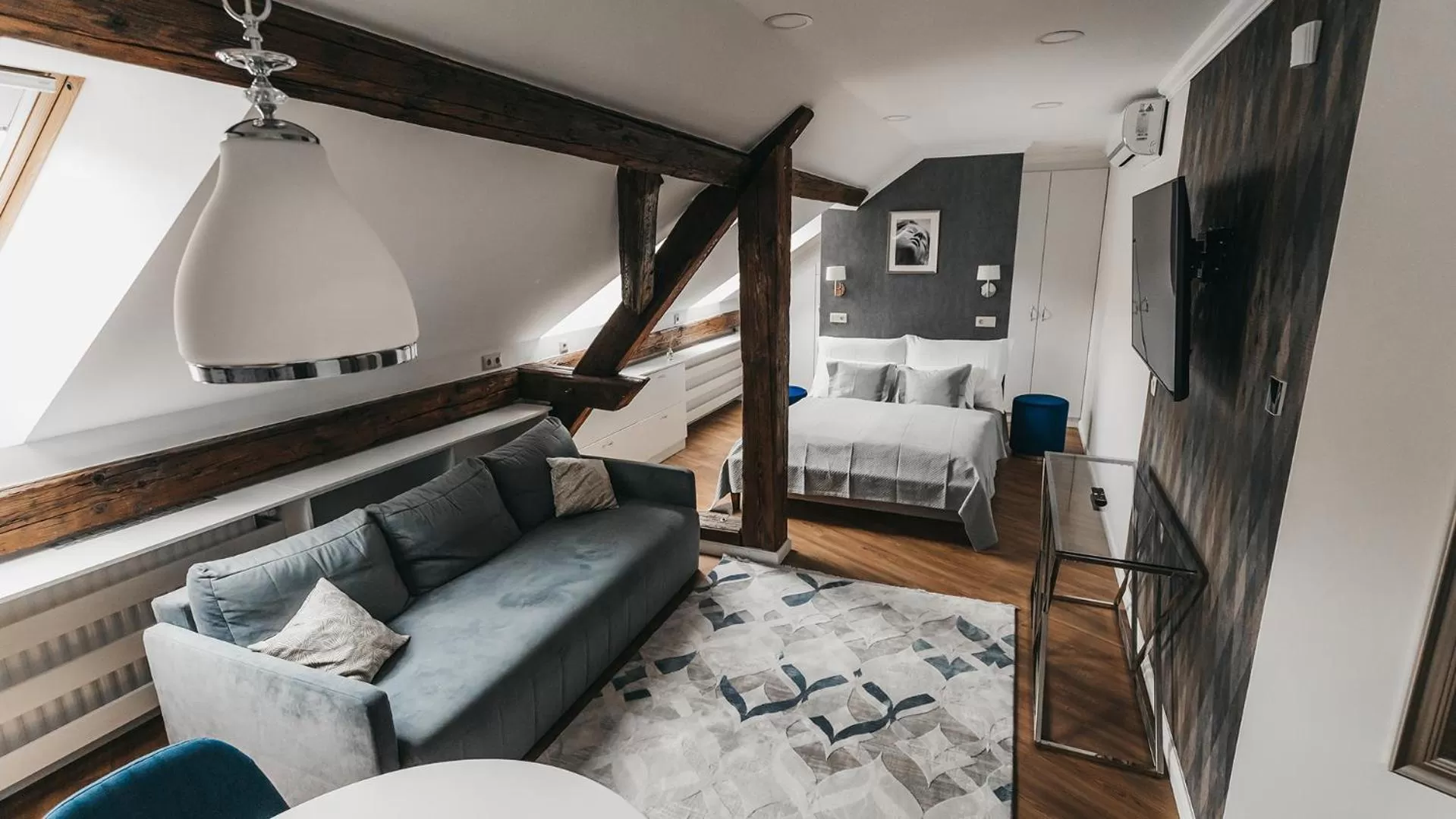 Bed in Room42 - Suites & Apartments