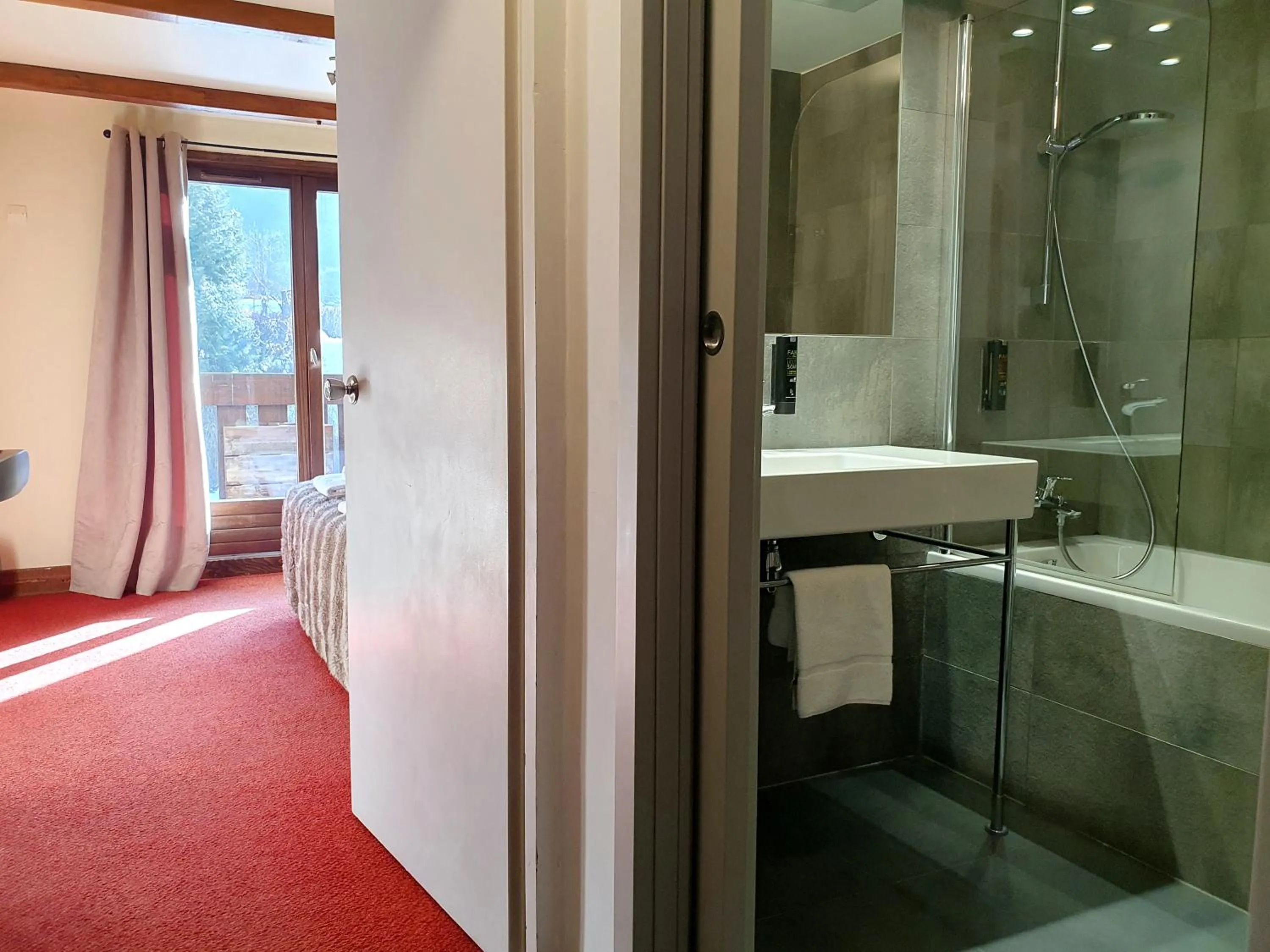 Bathroom in Chalet Hôtel du Bois