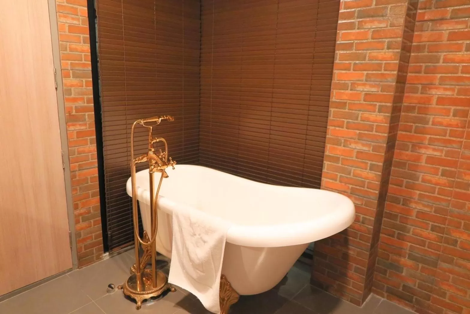 Bathroom in V20 Boutique Jacuzzi Hotel