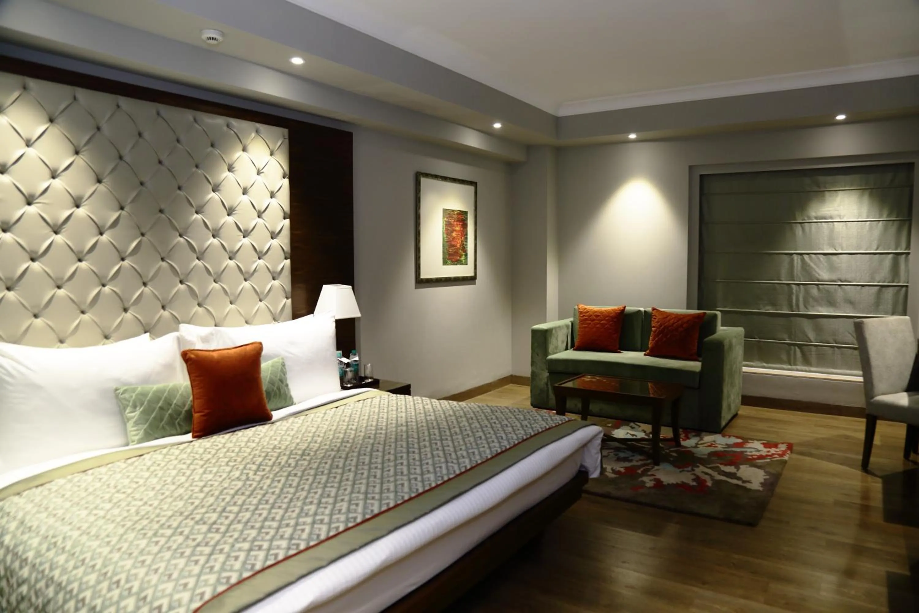 Decorative detail, Bed in Fortune Sector 27, Noida - Member ITC Hotels' Group