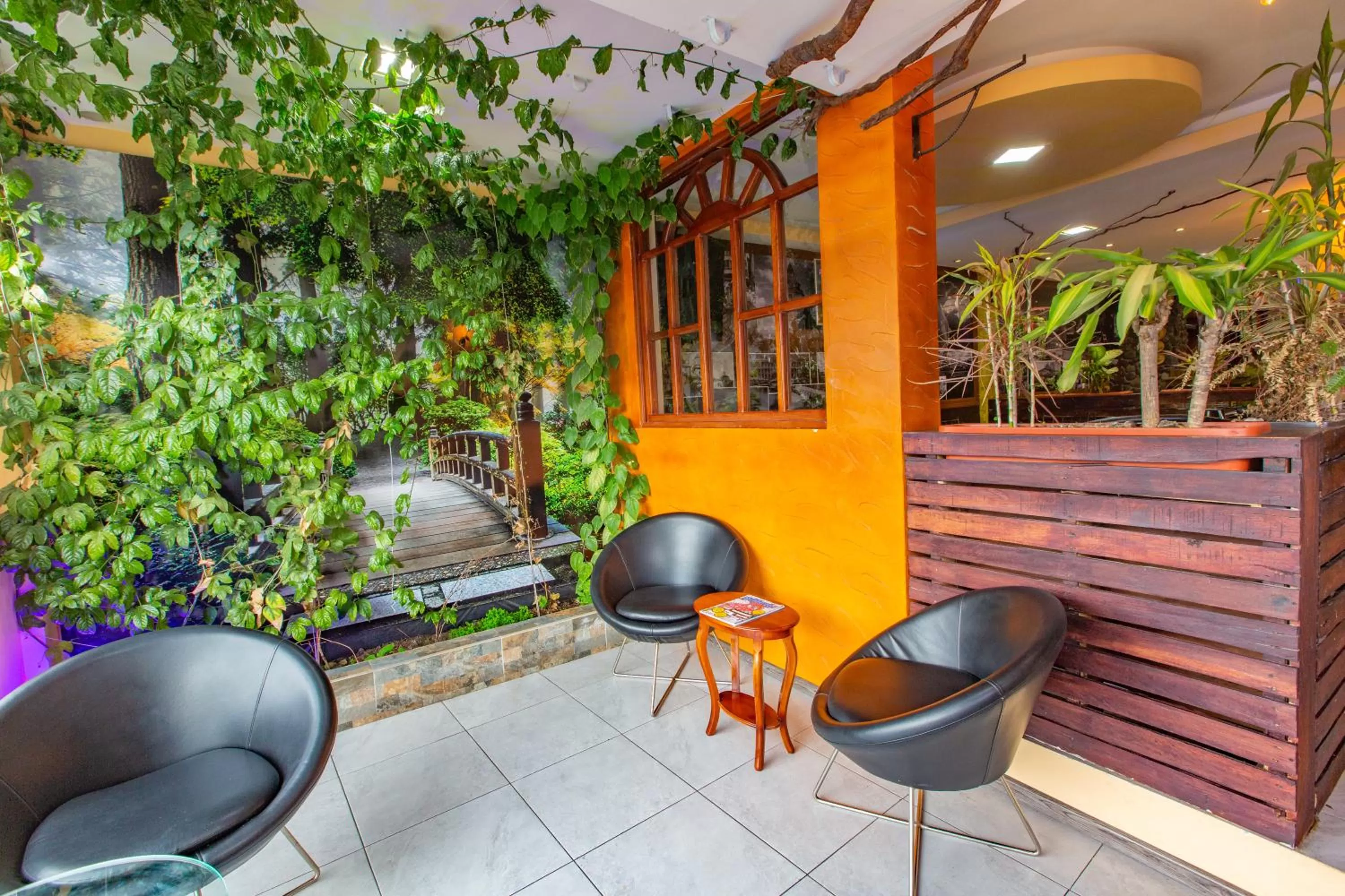 Living room in La Kapital Hotel