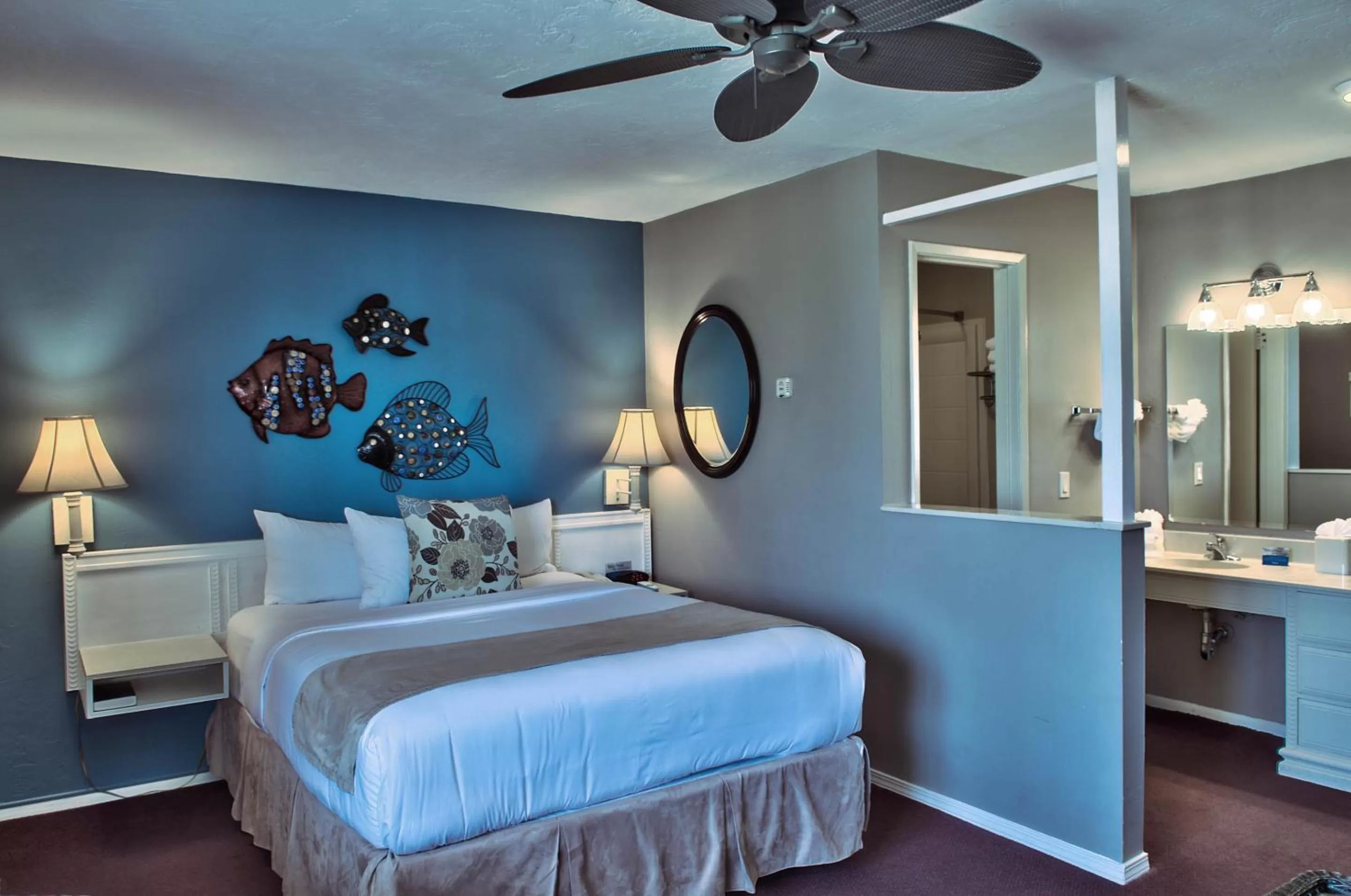 Bed in Lovers Point Inn