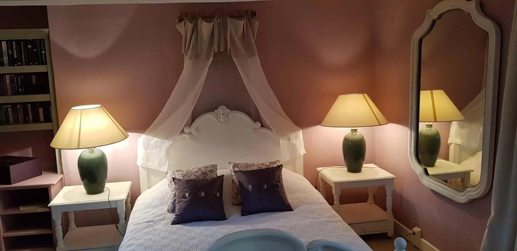 Bed in Le Belvédère - Chambres d'hôtes de charme et Restaurant