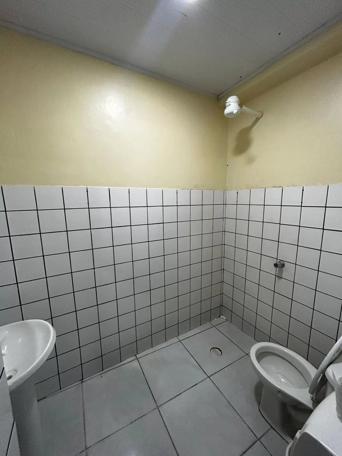 Shower, Bathroom in Hotel Viena