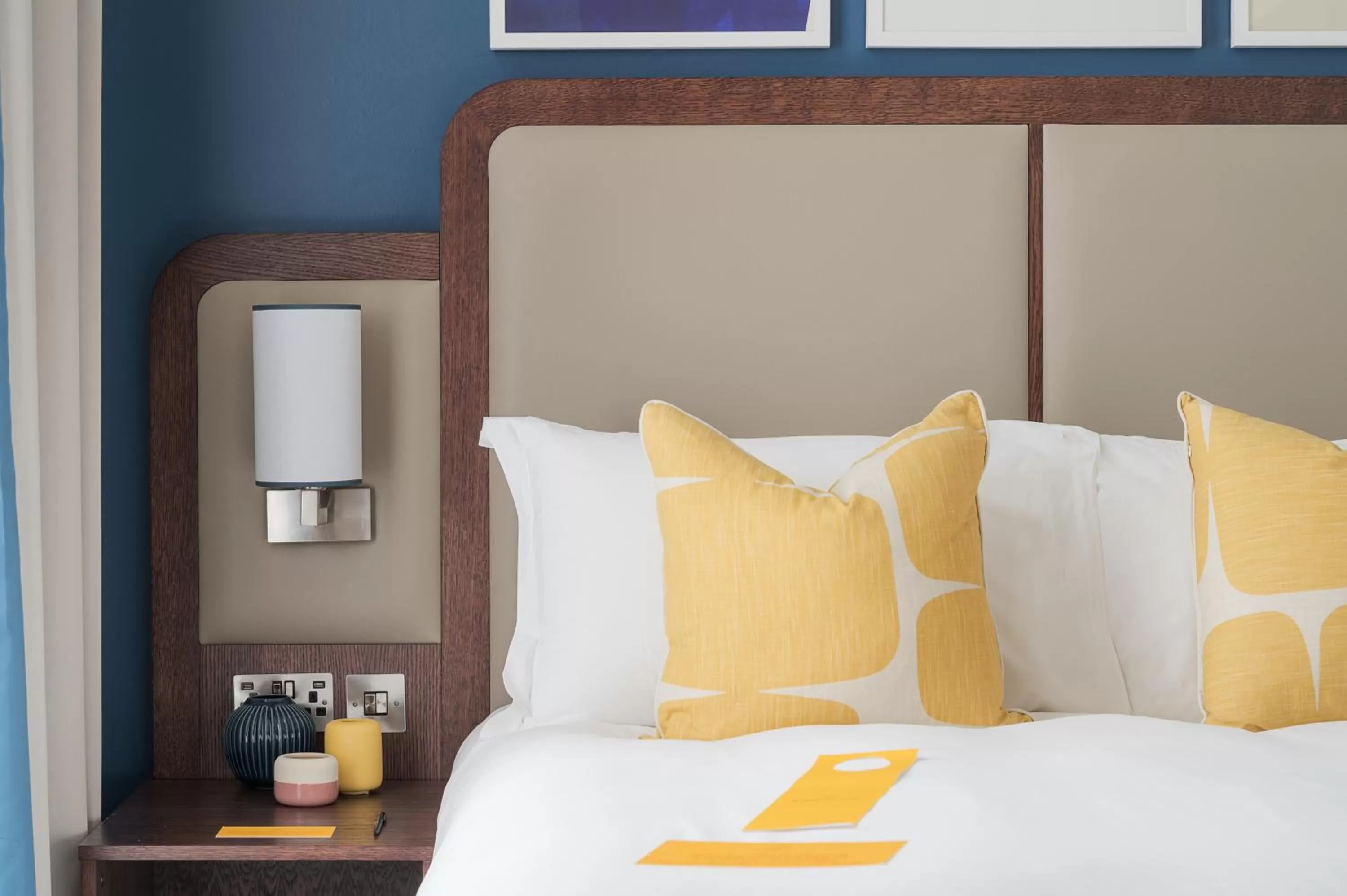 Bed in voco Grand Central Glasgow by IHG