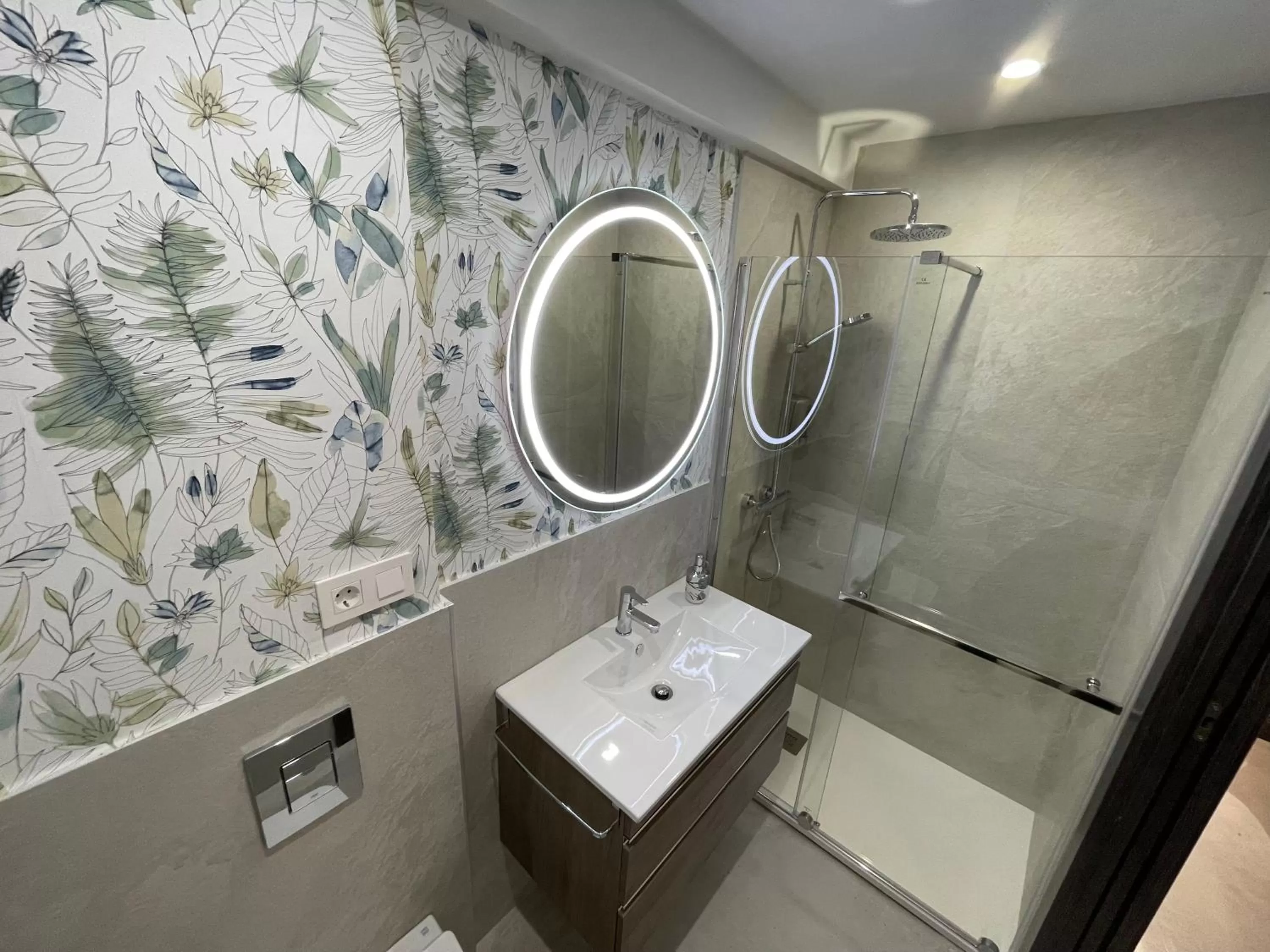 Deluxe Studio in Aljama Burgos