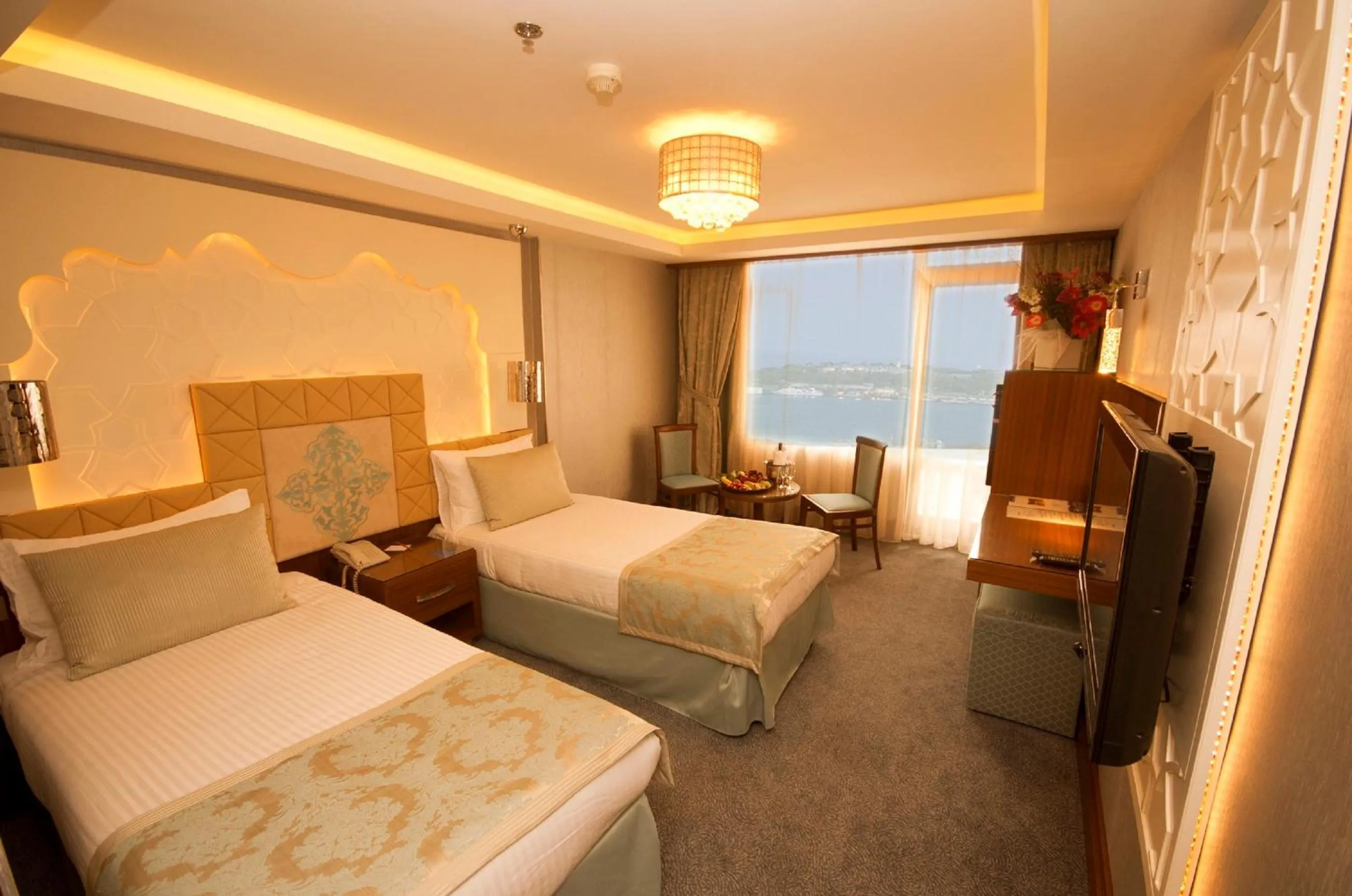 Photo of the whole room, Bed in Grand Star Hotel Bosphorus & Spa