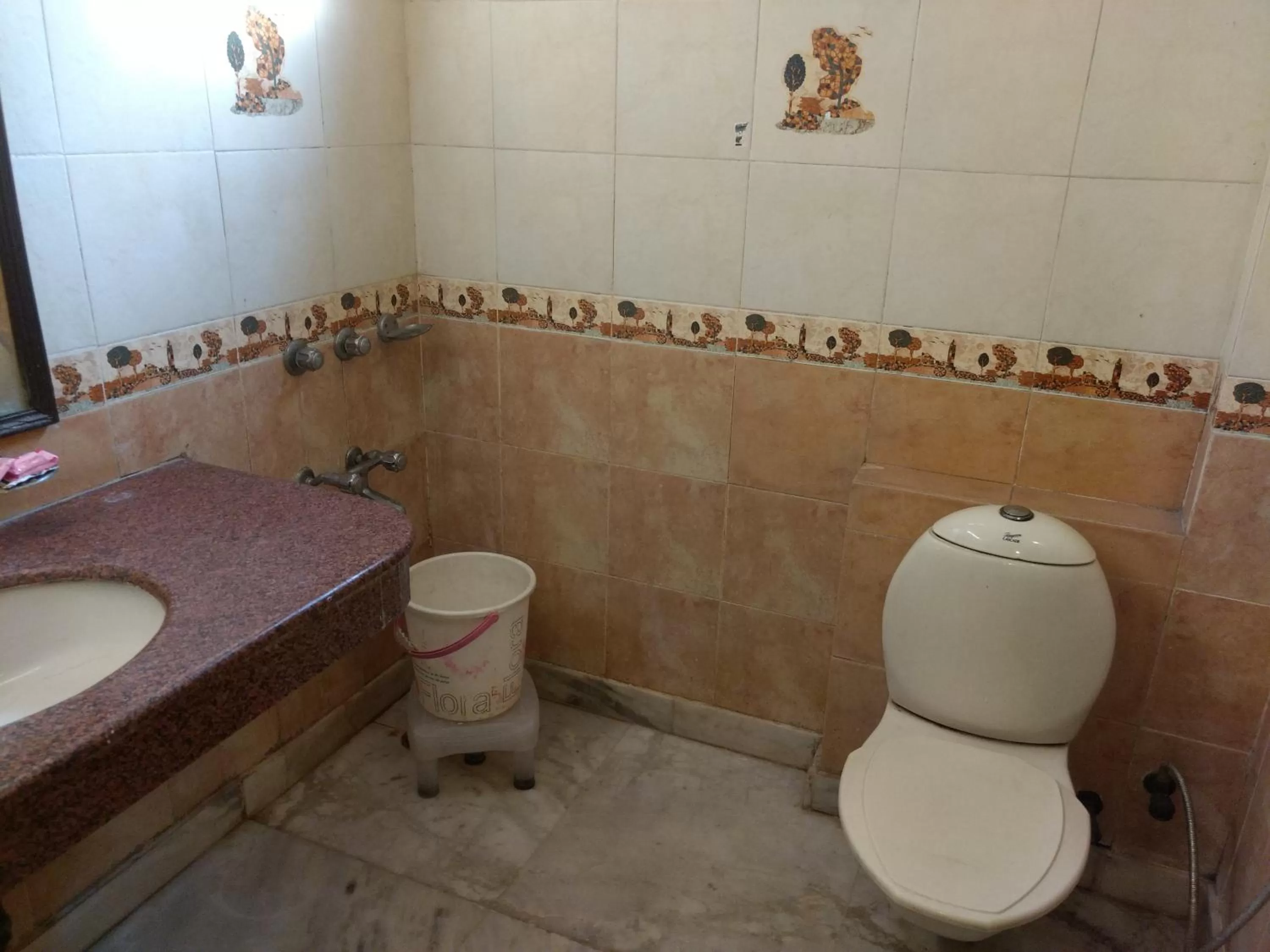 Bathroom in Hotel City Centre Inn - Nizamuddin Railway Station