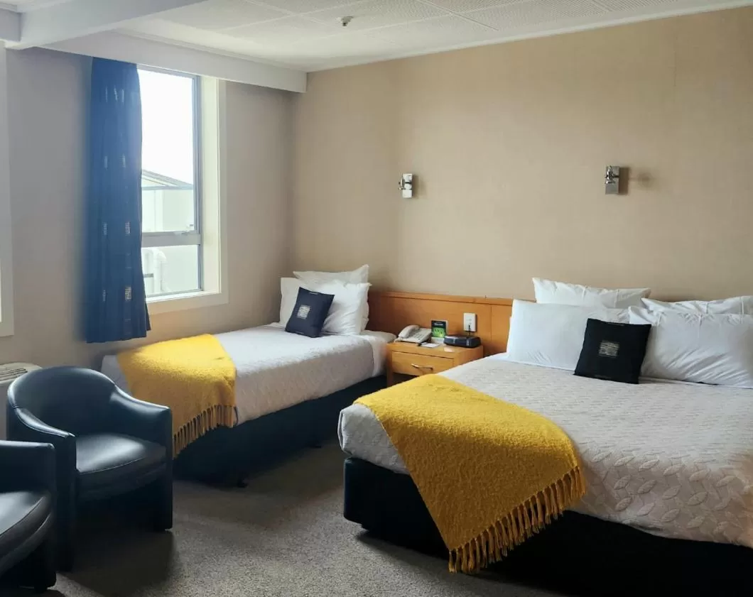 Bedroom, Bed in Kelvin Hotel