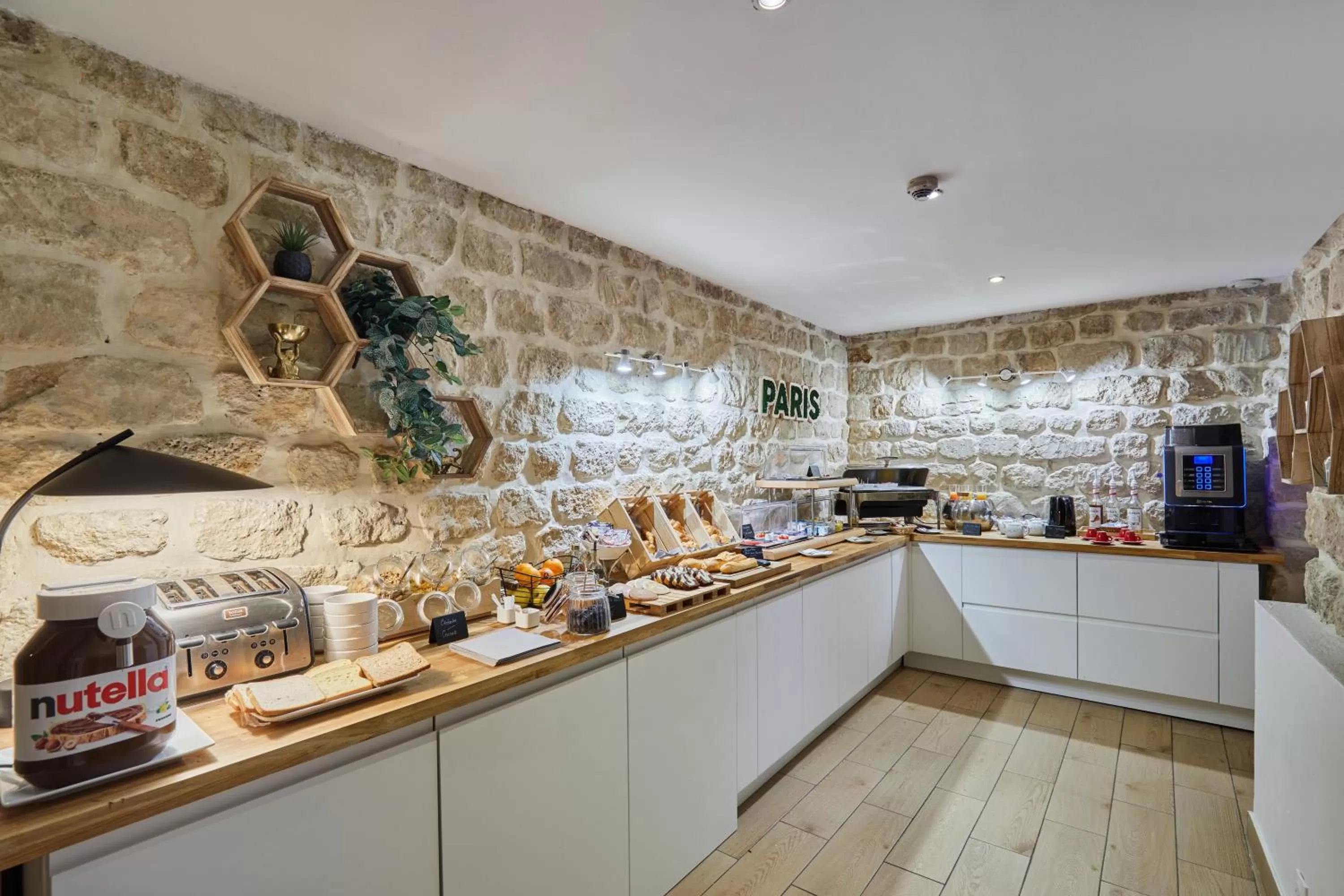 Food in Hotel Berne Opera