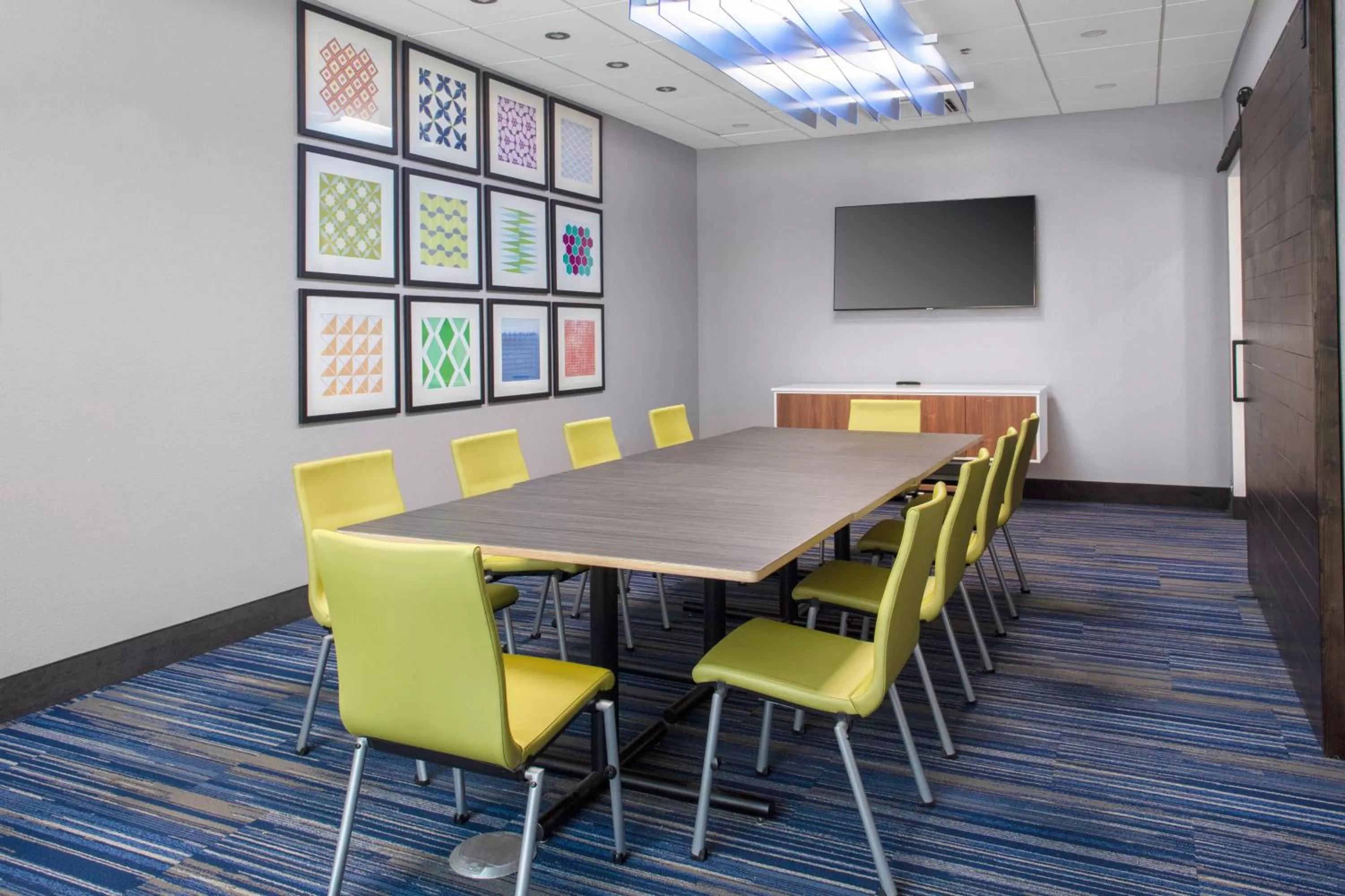 Meeting/conference room in Holiday Inn Express - Wells-Ogunquit-Kennebunk by IHG