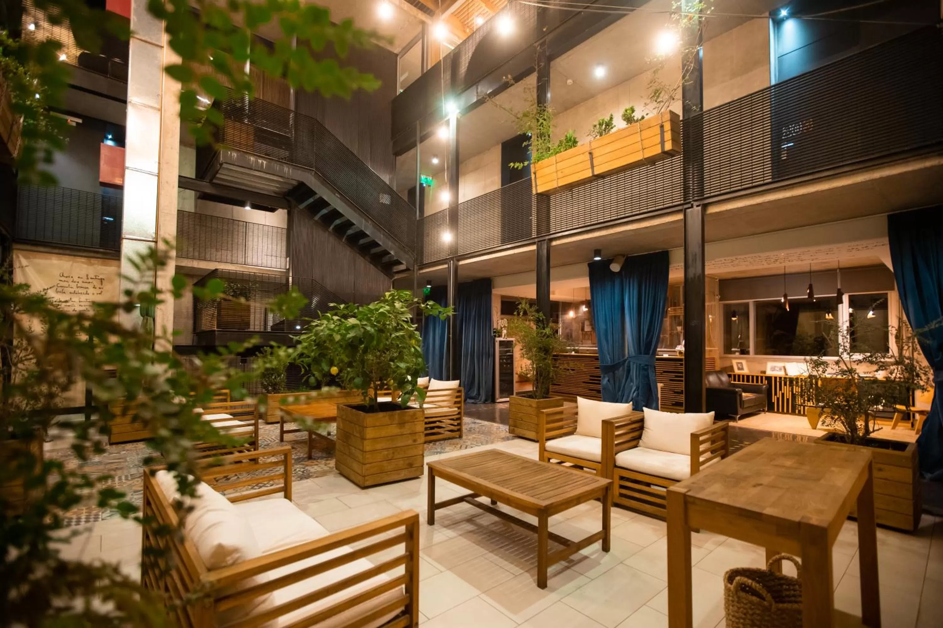 Patio in Verso Hotel