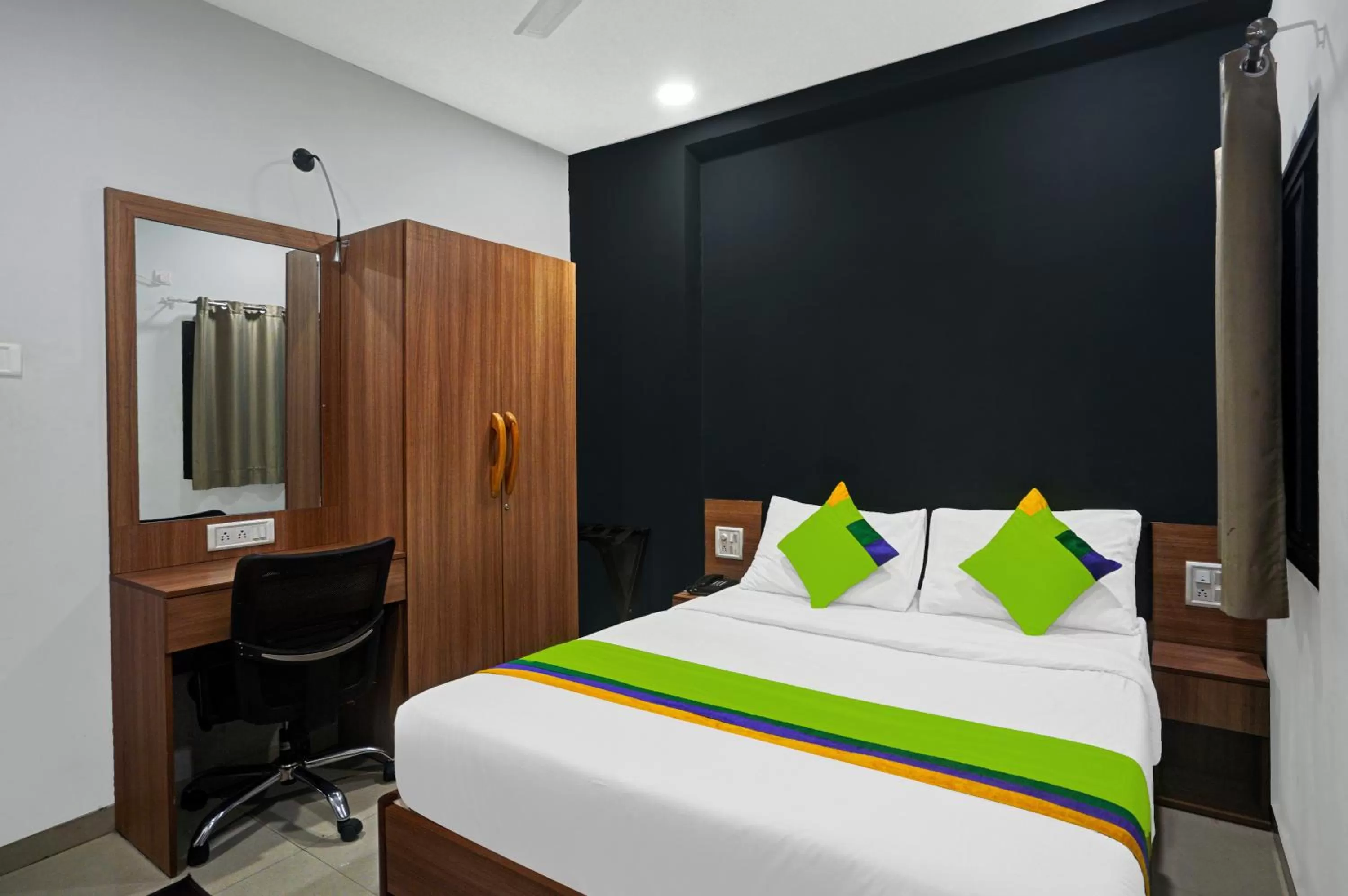 Bed in Treebo Trend Wow - Surat Station