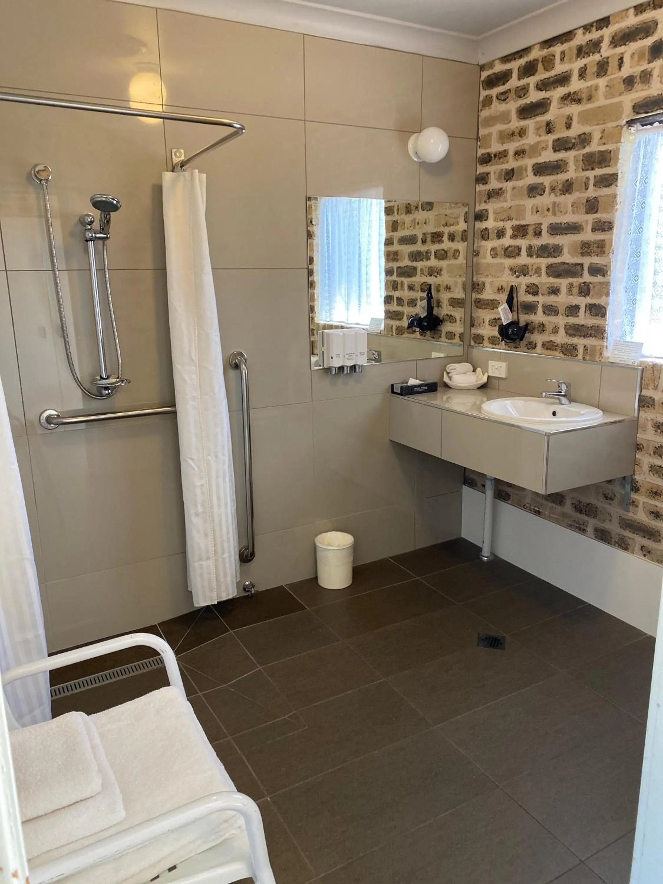 Shower in Sir Francis Drake