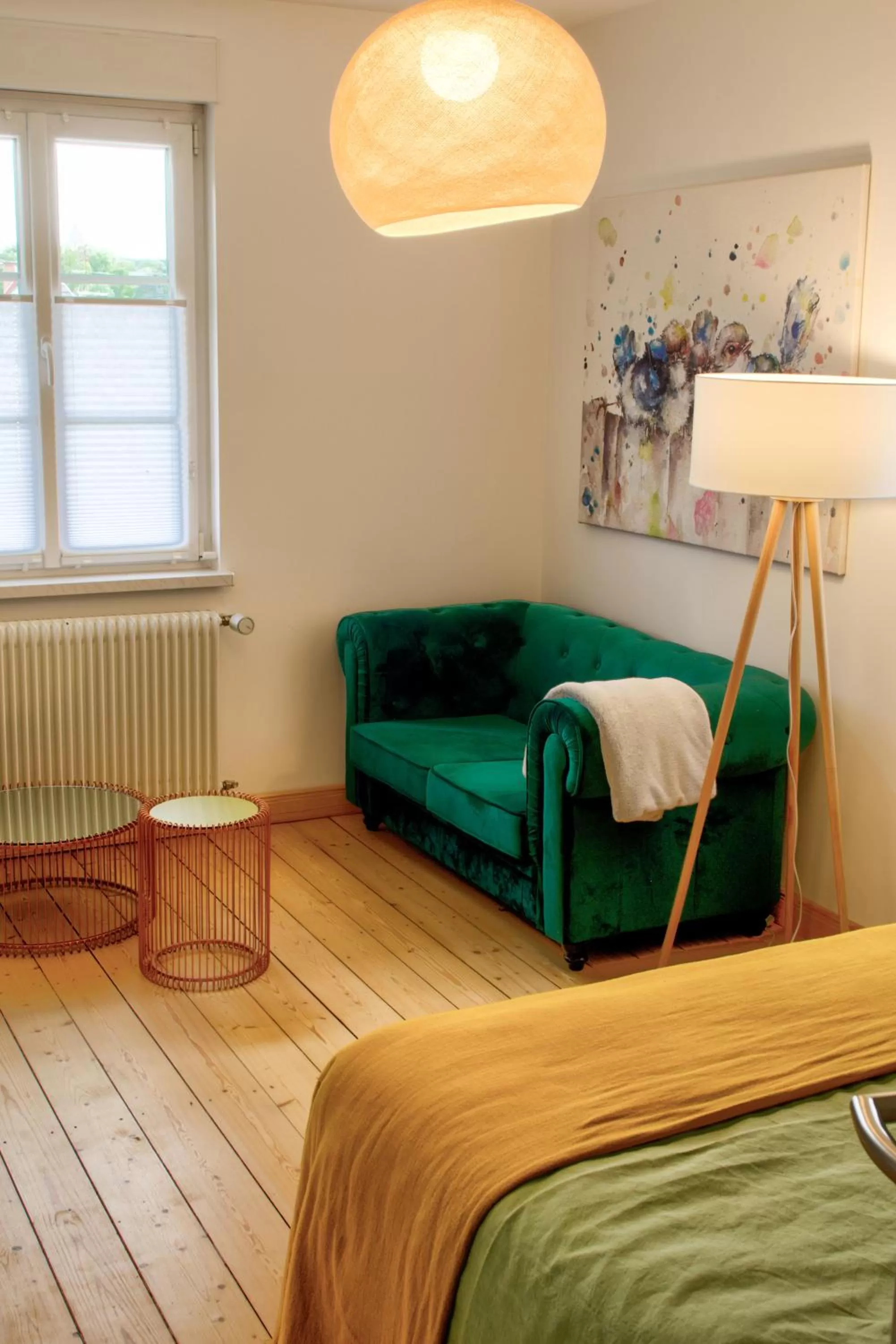 Living room, Bed in La Maison Forestière