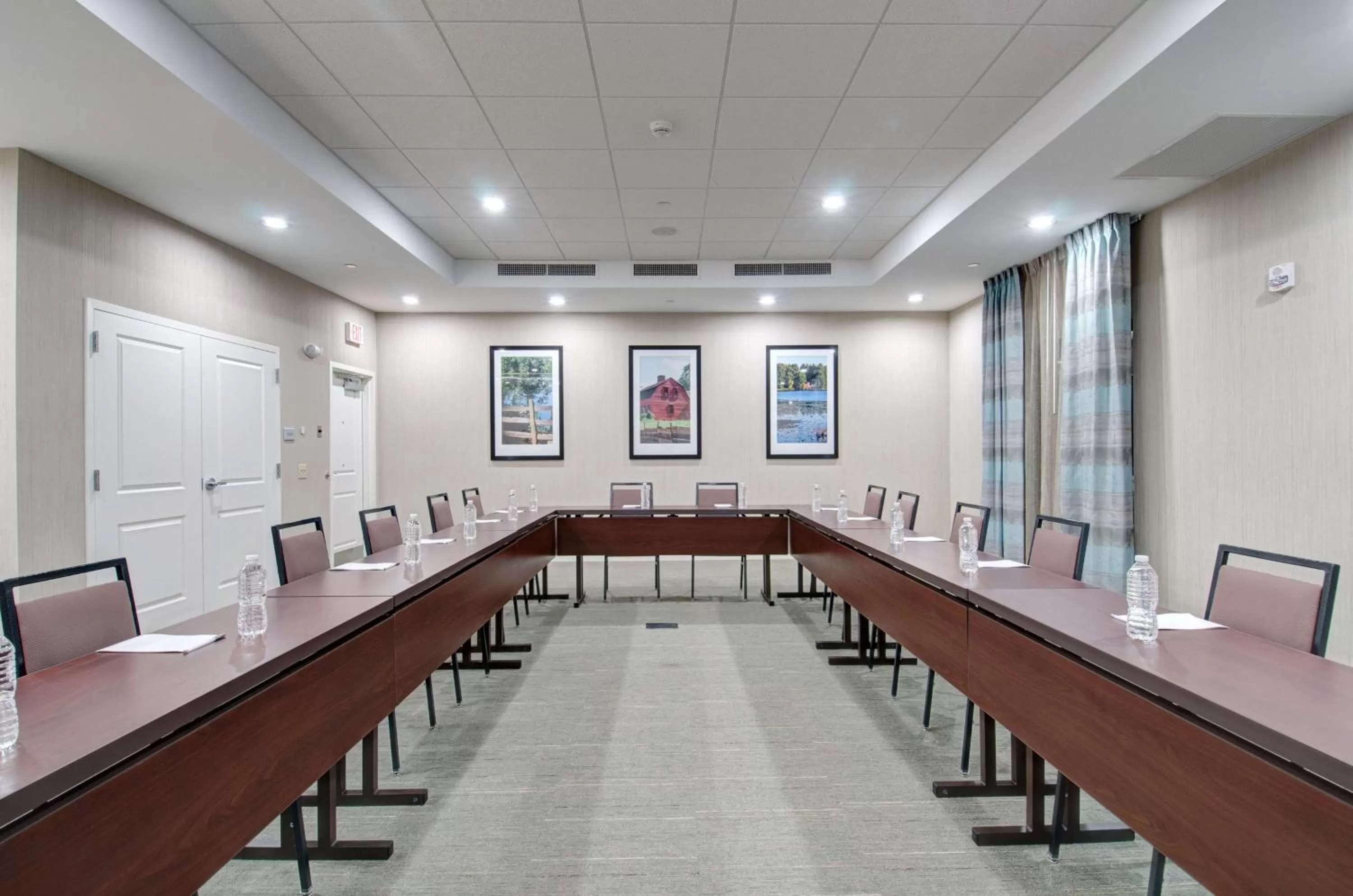 Meeting/conference room in Hampton Inn Boston - Westborough