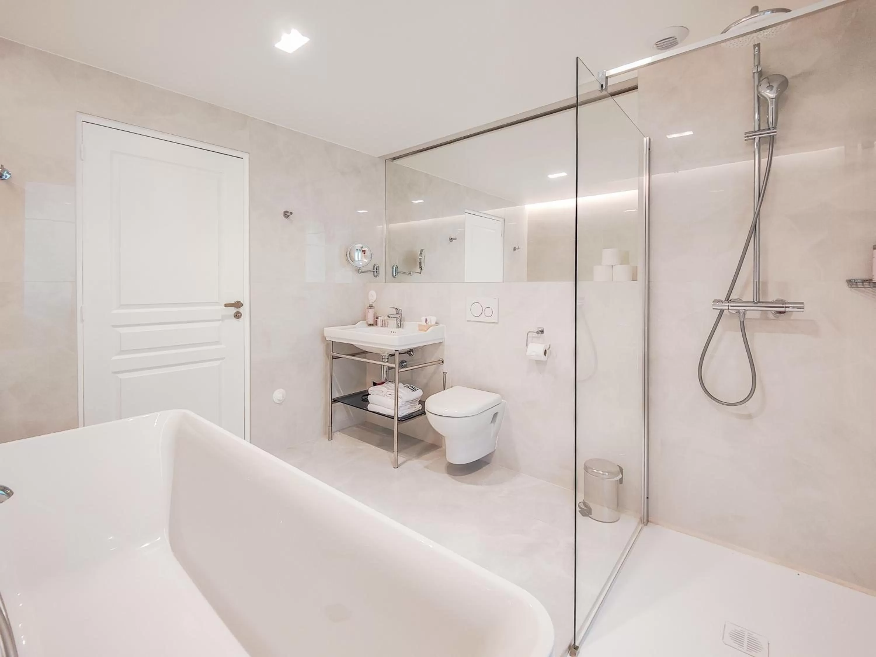 Bathroom in Hotel Aparthotel AMMI Nice Lafayette