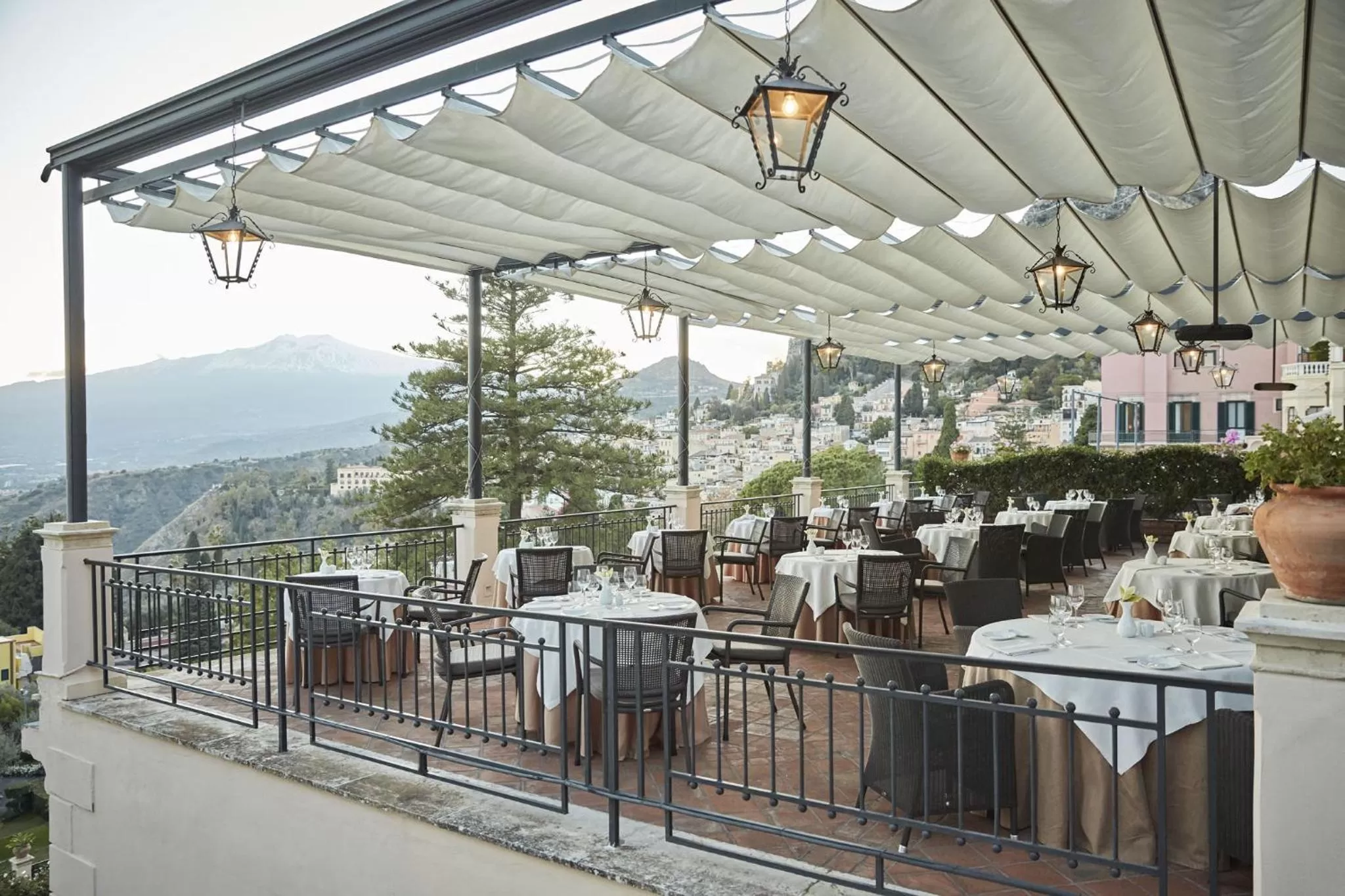 Restaurant/places to eat in Grand Hotel Timeo, A Belmond Hotel, Taormina