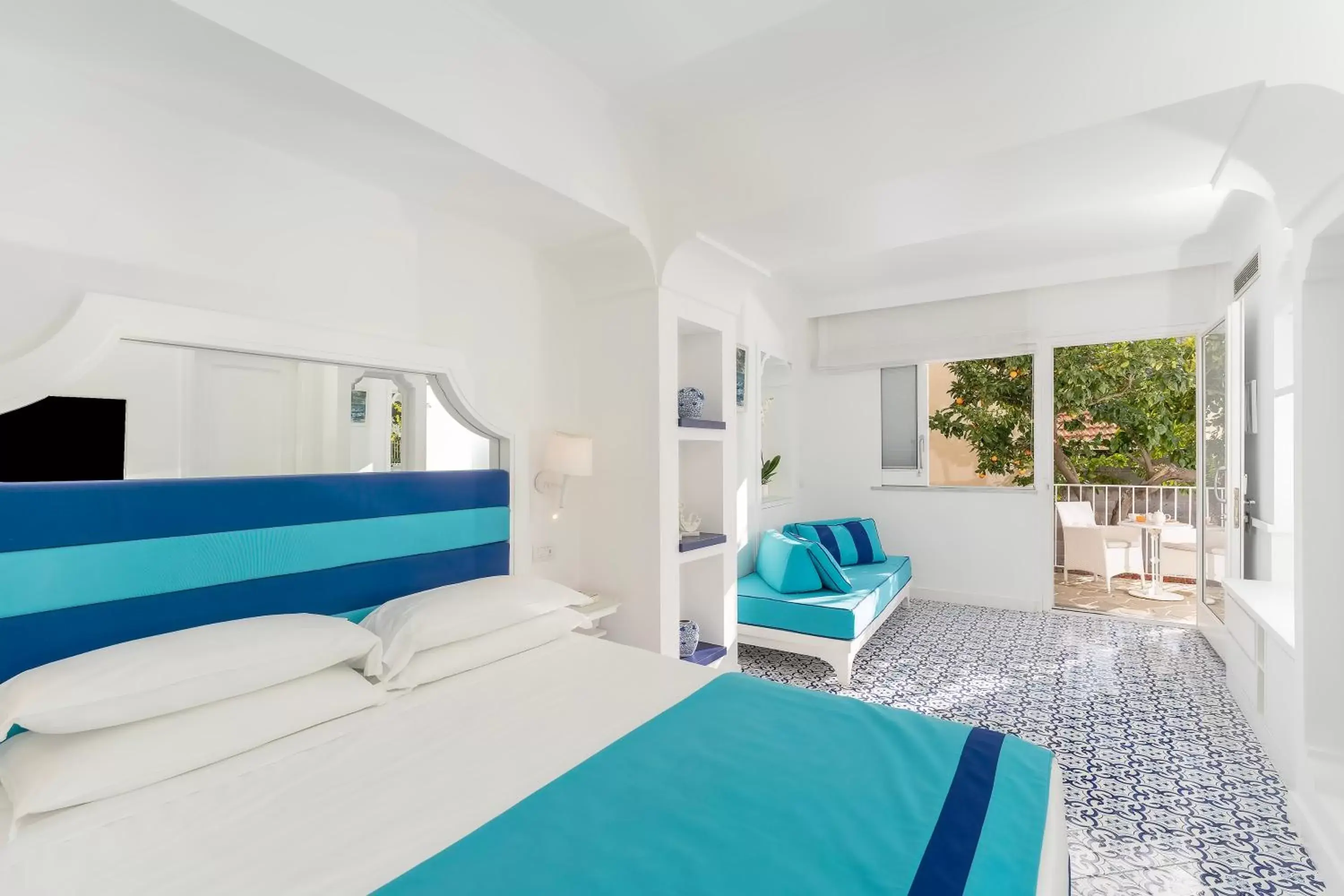 Double Room with Patio in Hotel Antiche Mura Double Room with Patio in Hotel Antiche Mura