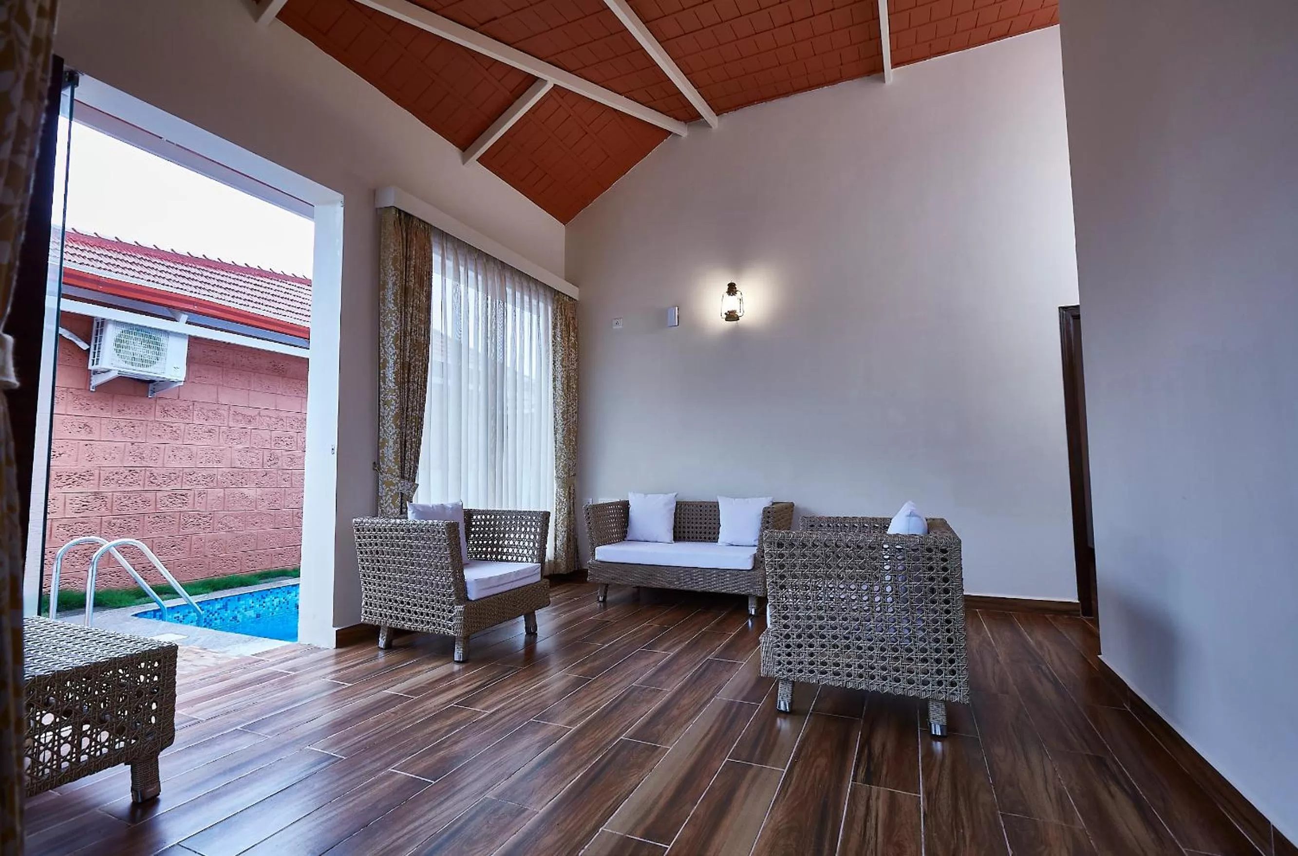 Living room in Sixth Element