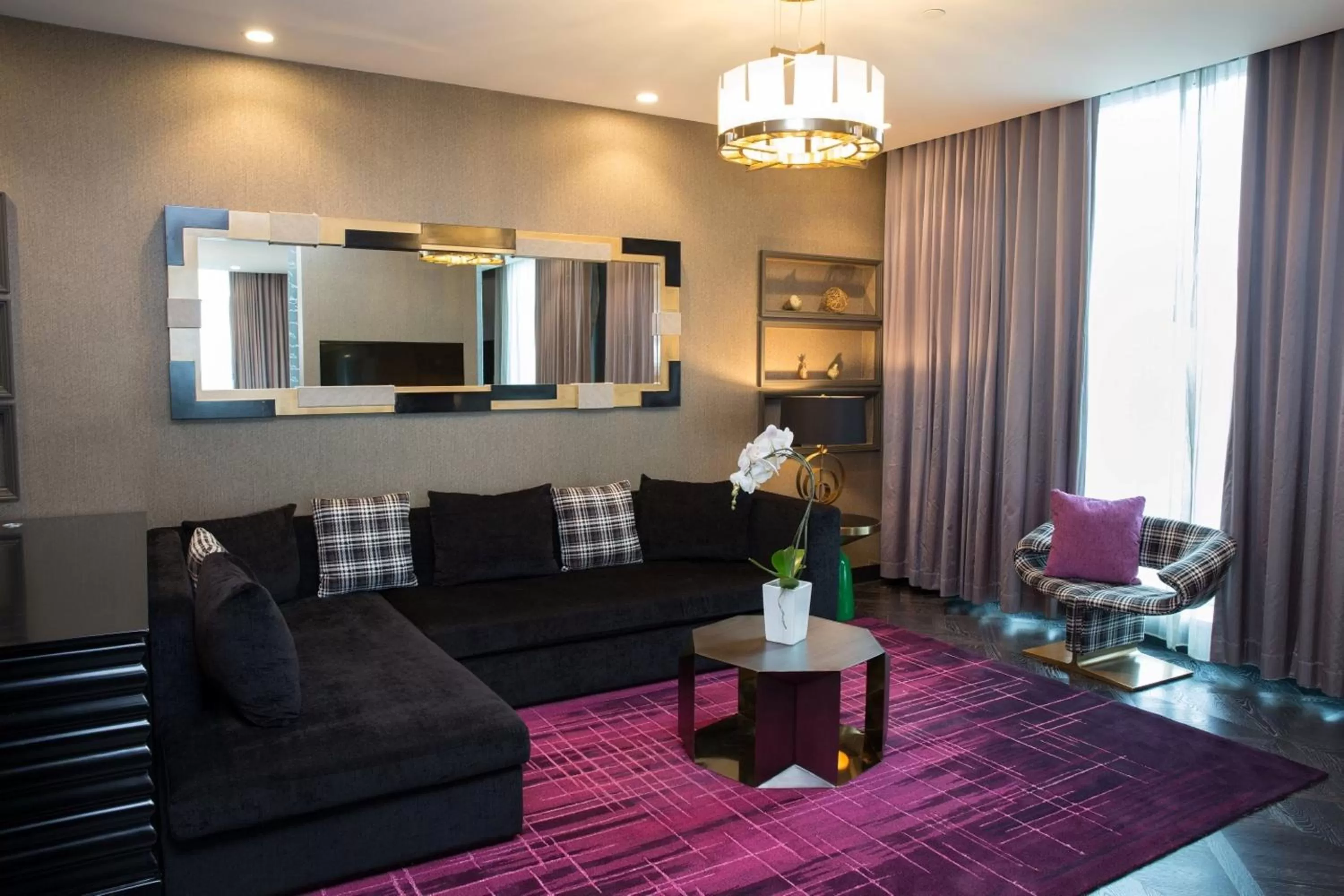 Photo of the whole room in Hotel Indigo Los Angeles Downtown by IHG