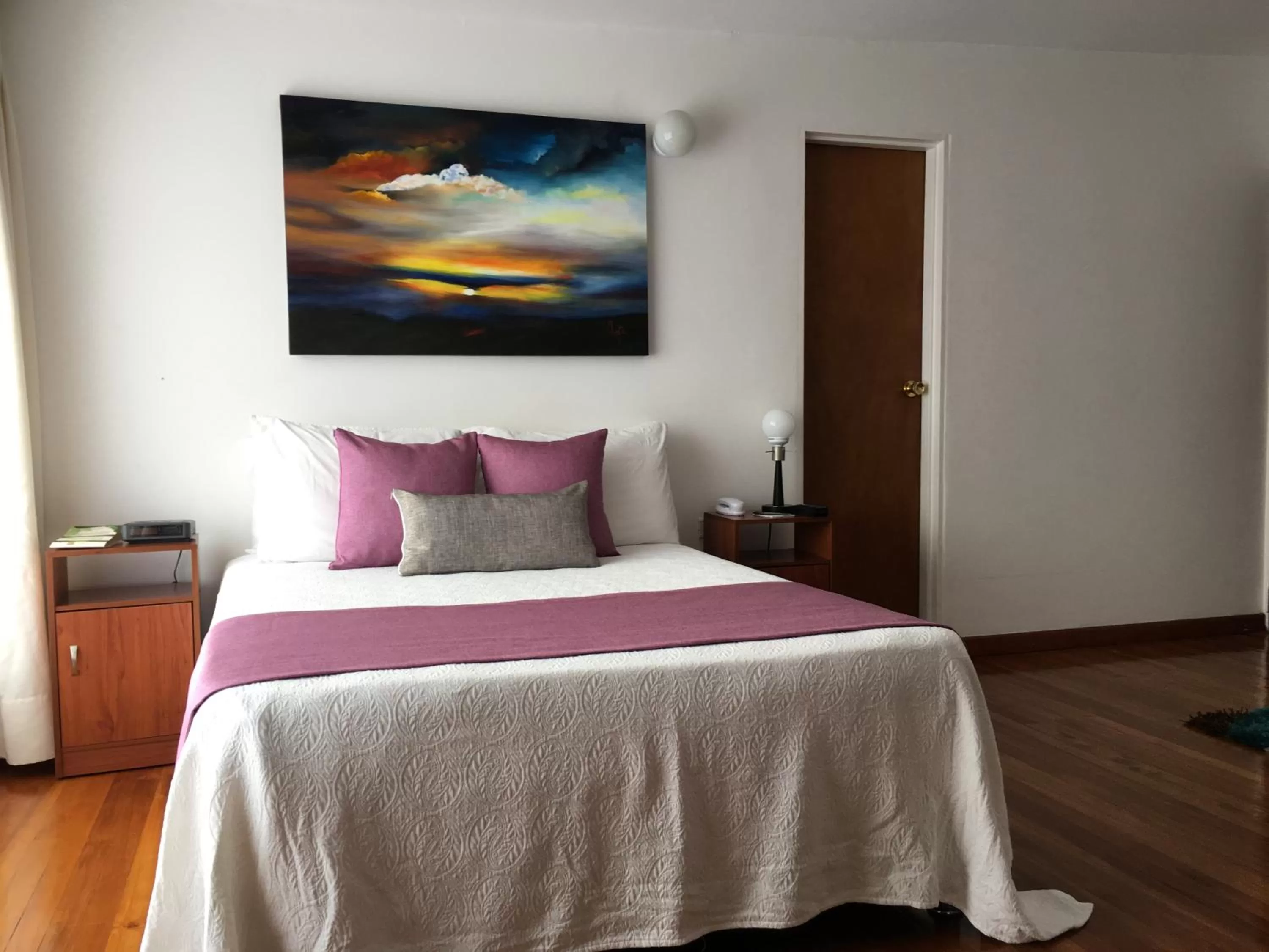 Decorative detail, Bed in Hotel Regine's Manizales