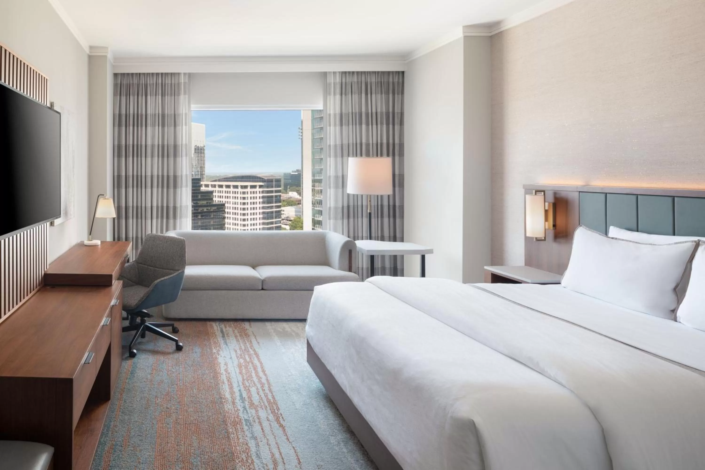 Photo of the whole room, Bed in The Westin Buckhead Atlanta