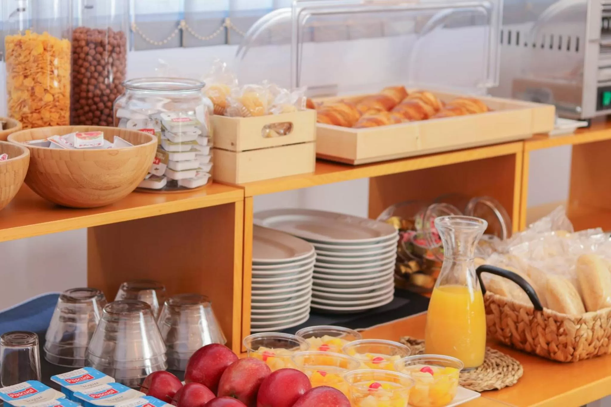 Continental breakfast in La City Estación