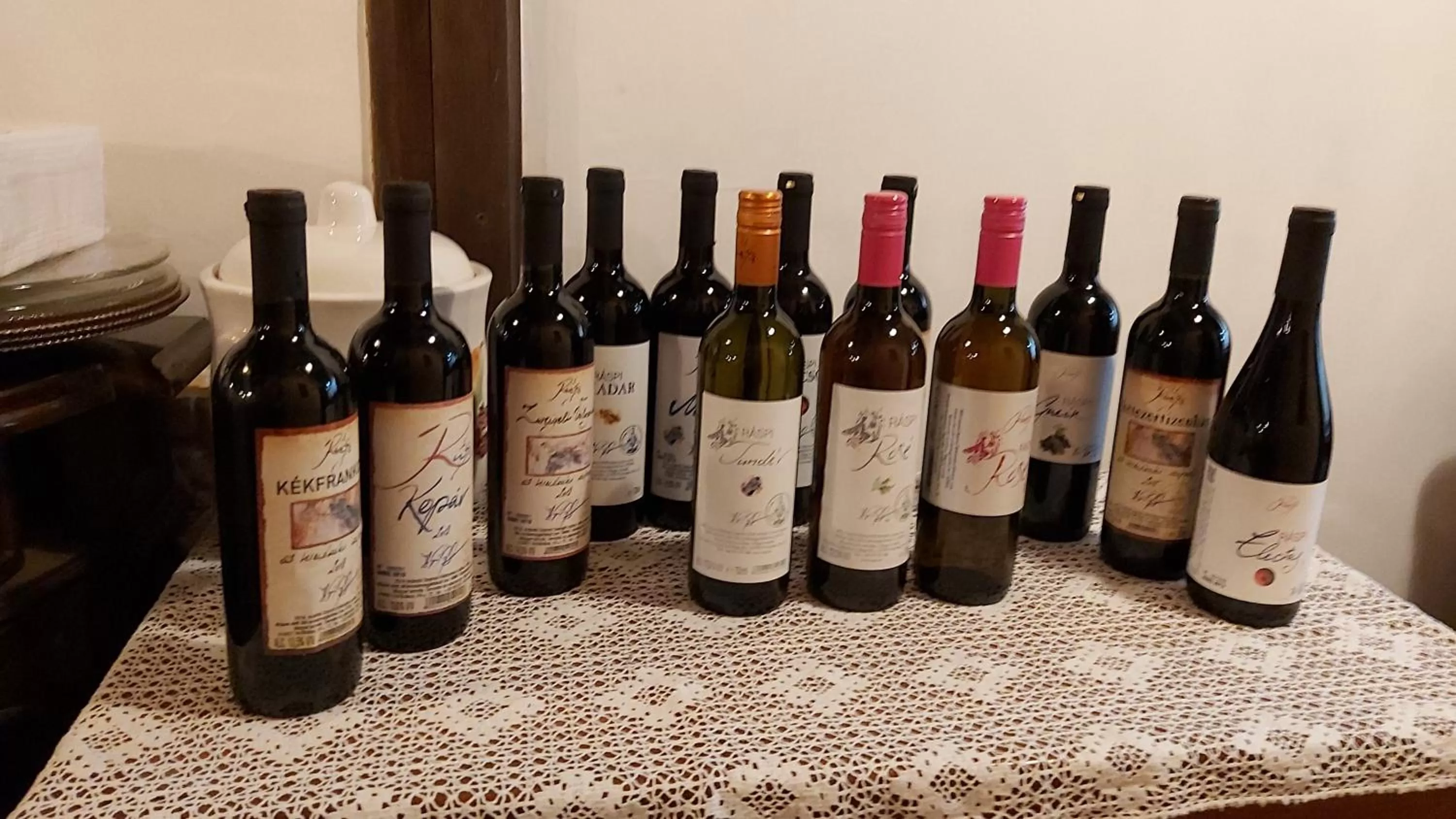 Ráspi Apartman Étterem és Borászat