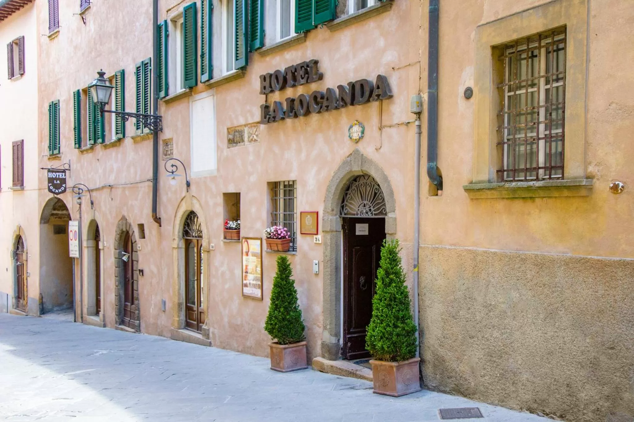 Facade/entrance in Hotel La Locanda