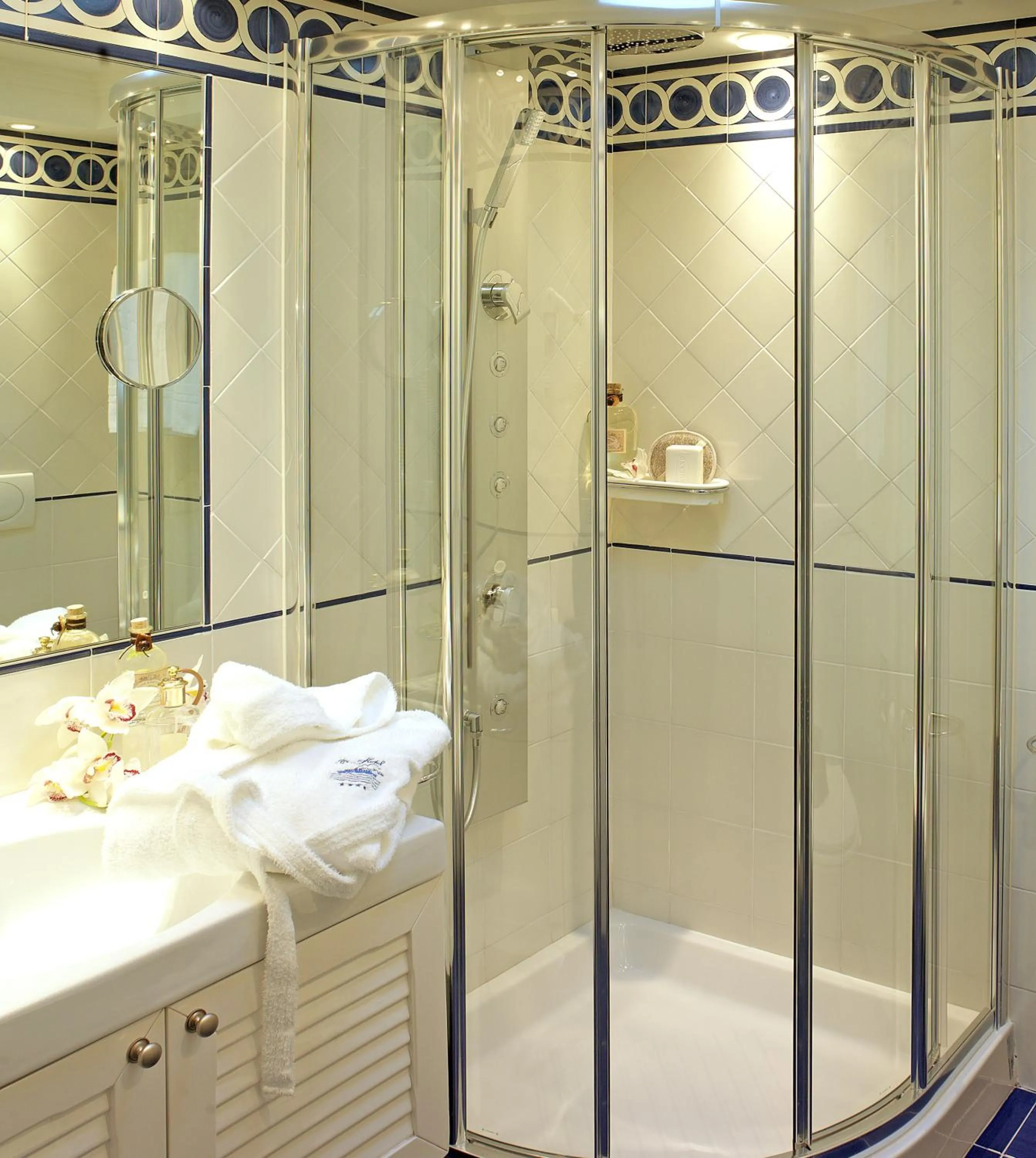 Shower in Atlantic Hotel & SPA