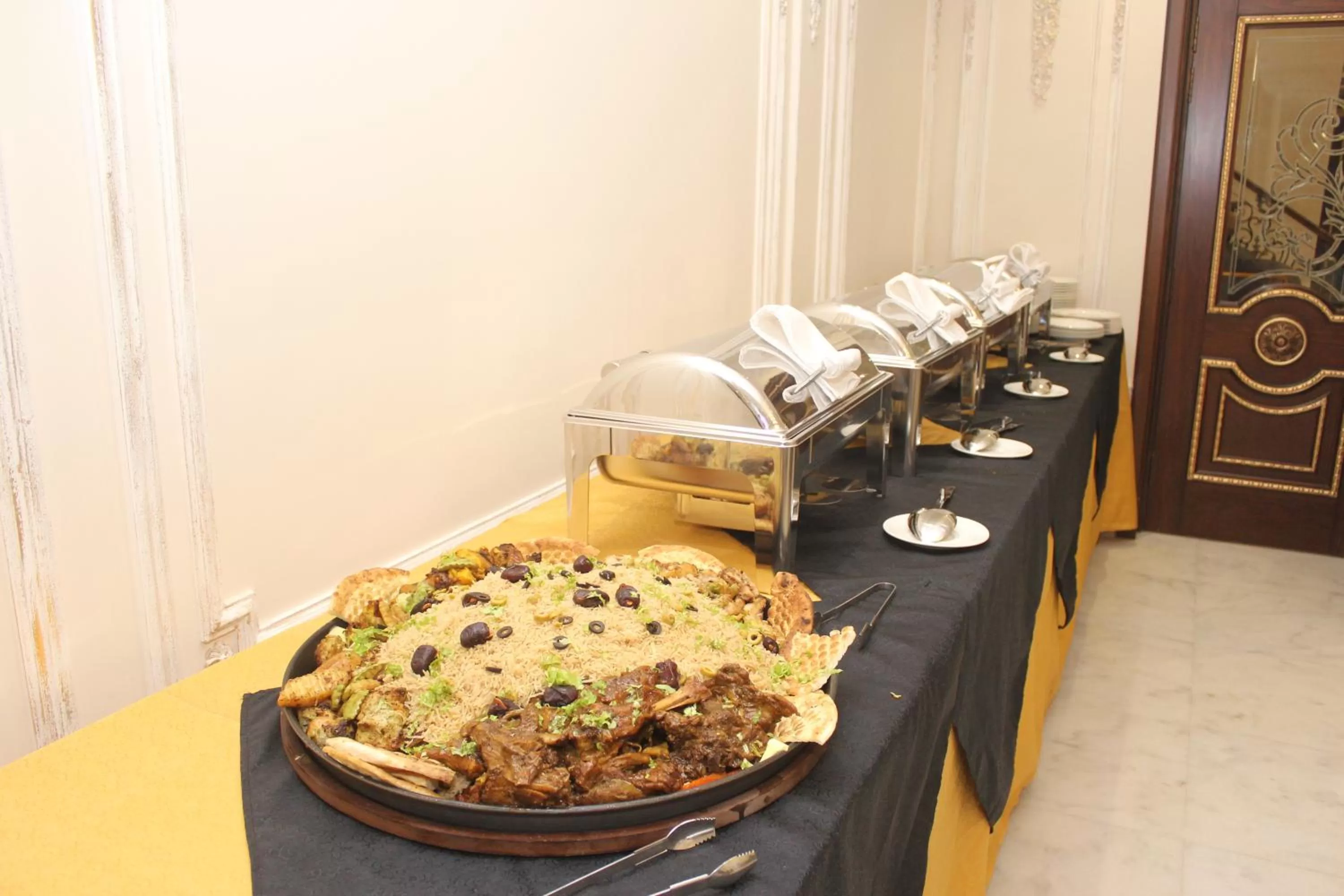 Food, Restaurant/Places to Eat in Arish Luxury Suites